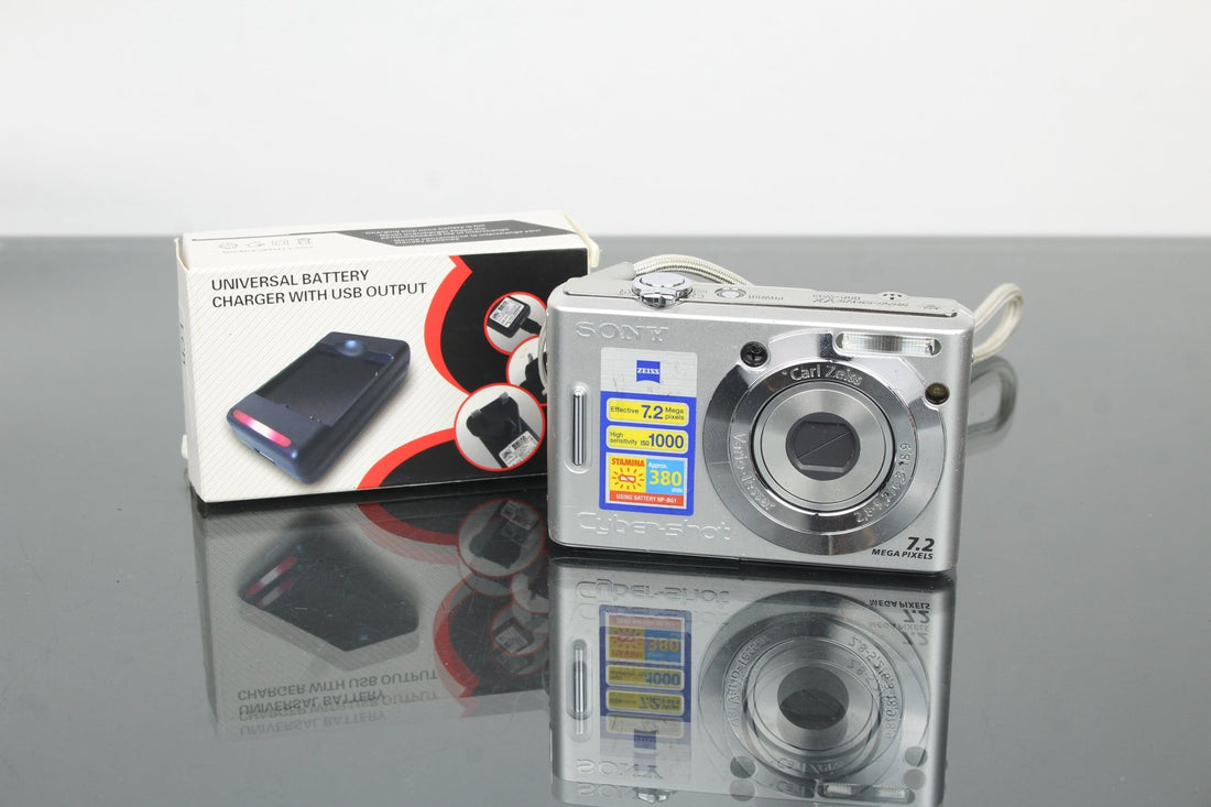 Sony Cybershot DSC-W35: A Retro Gem in 2025 - Dutch|Thrift
