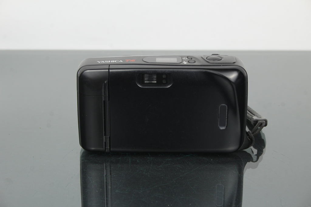 Yashica T4