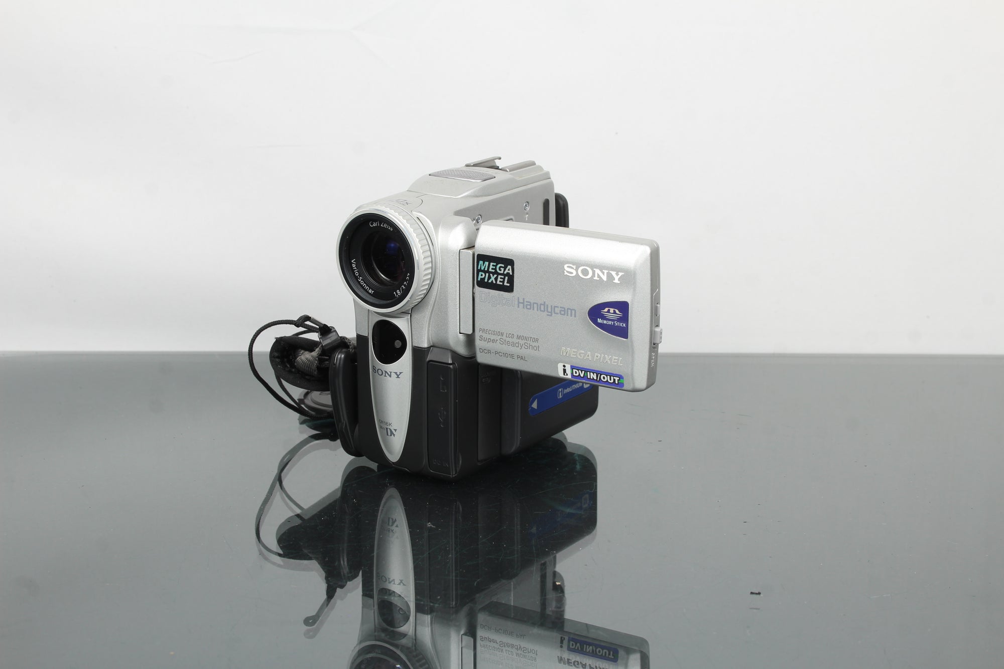 Sony digital Handycam DCR-PC101E PAL MiniDV