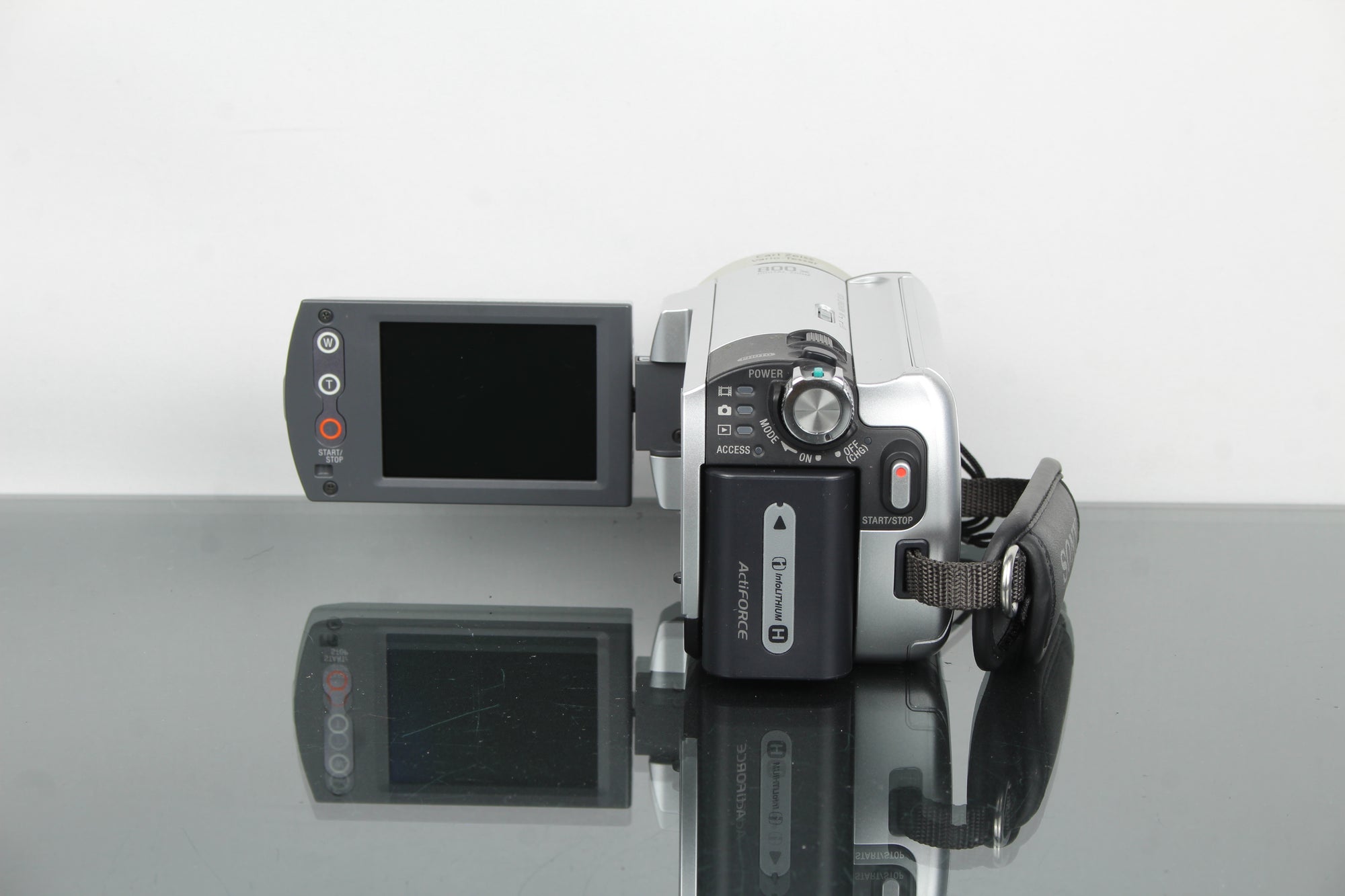 Sony Handycam DCR-SR30