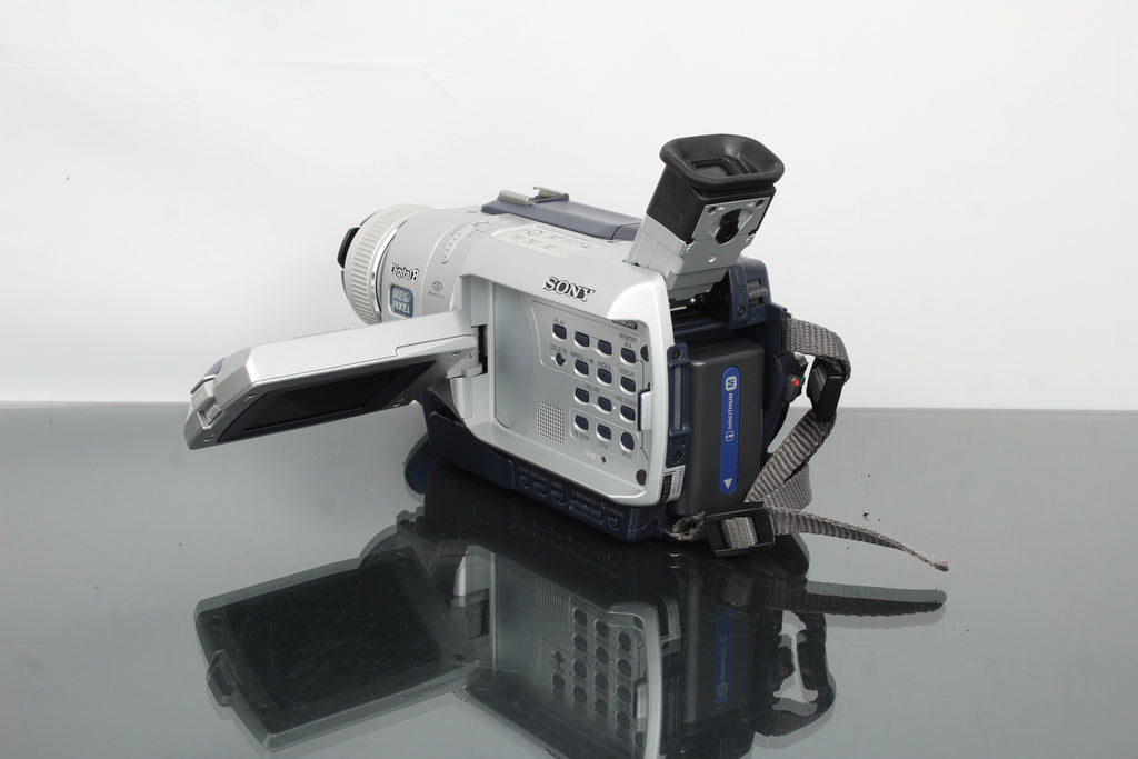 Sony Digital camera DCR-TRV740E PAL Hi8
