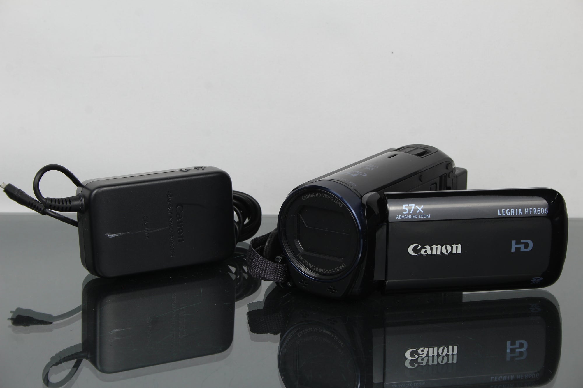 Canon Legria HF R606