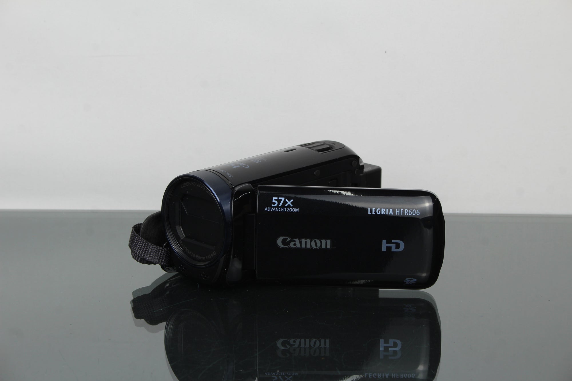 Canon Legria HF R606