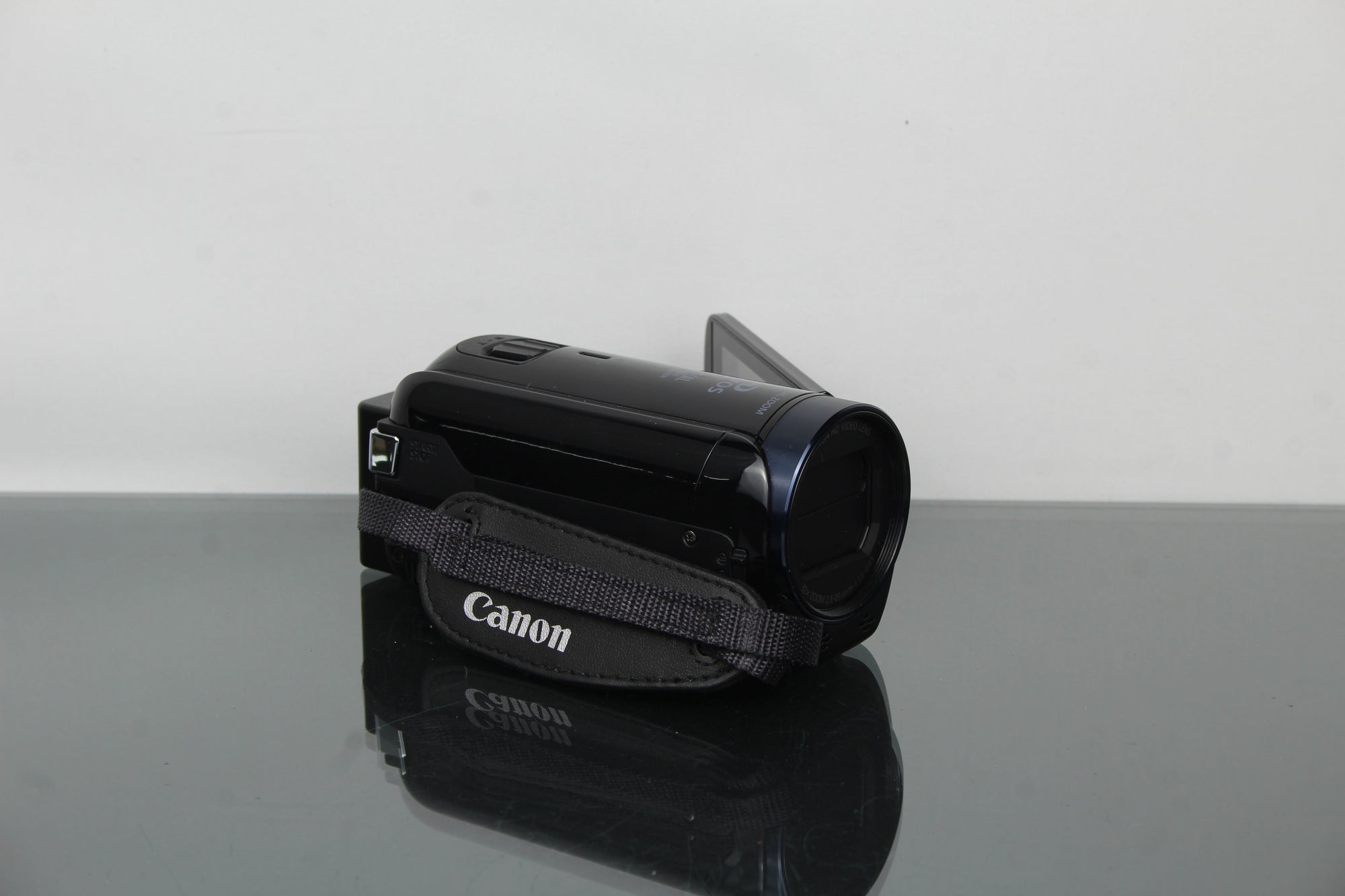Canon Legria HF R606