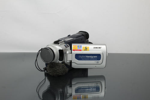 Sony Digital Video Camera DCR-TRV15E MiniDV