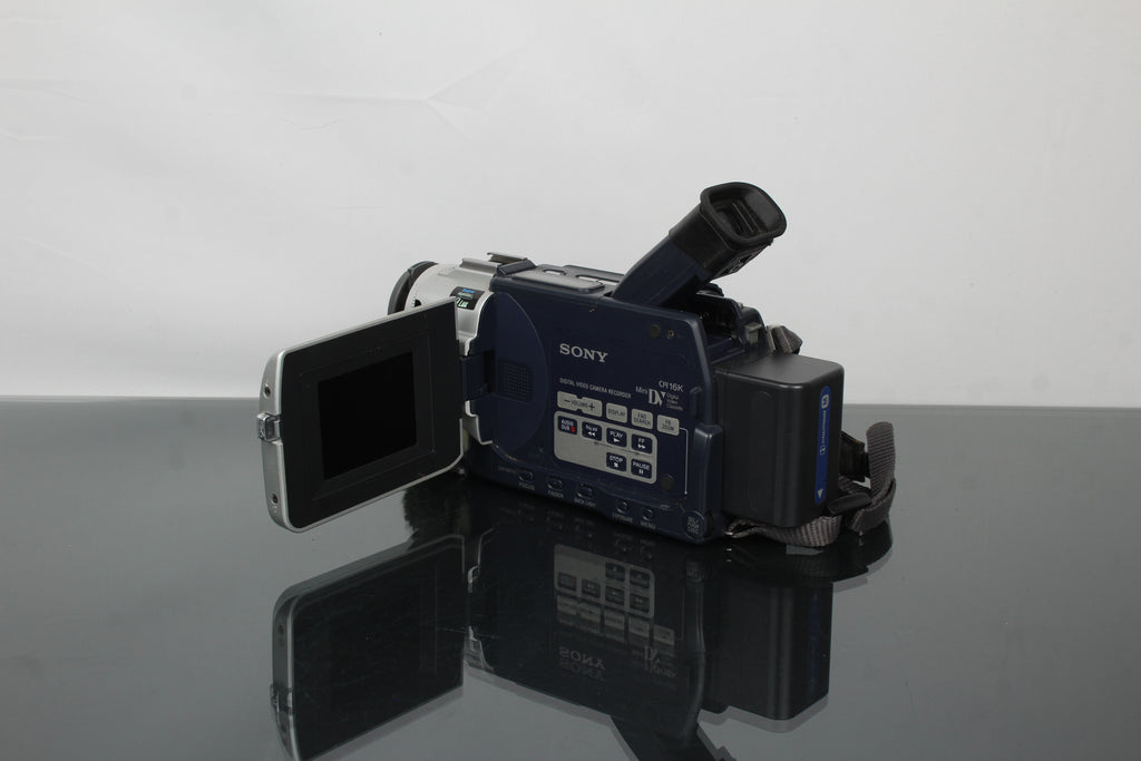 Sony Digital Video Camera DCR-TRV15E MiniDV