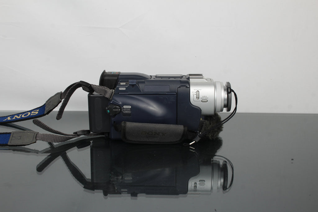 Sony Digital Video Camera DCR-TRV15E MiniDV