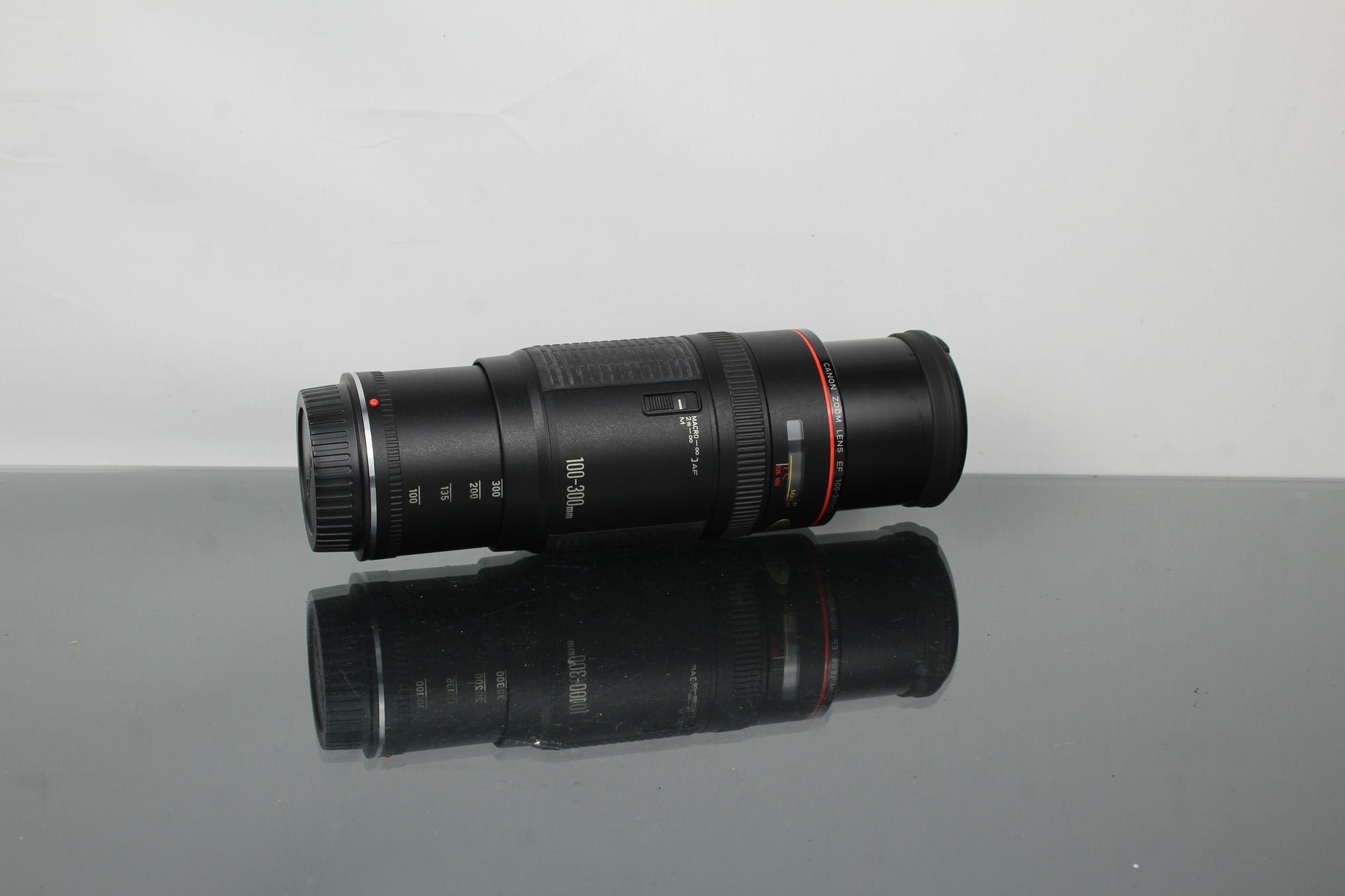 Canon Zoom Lens EF 100-300mm 1:5.6 L + EF mount