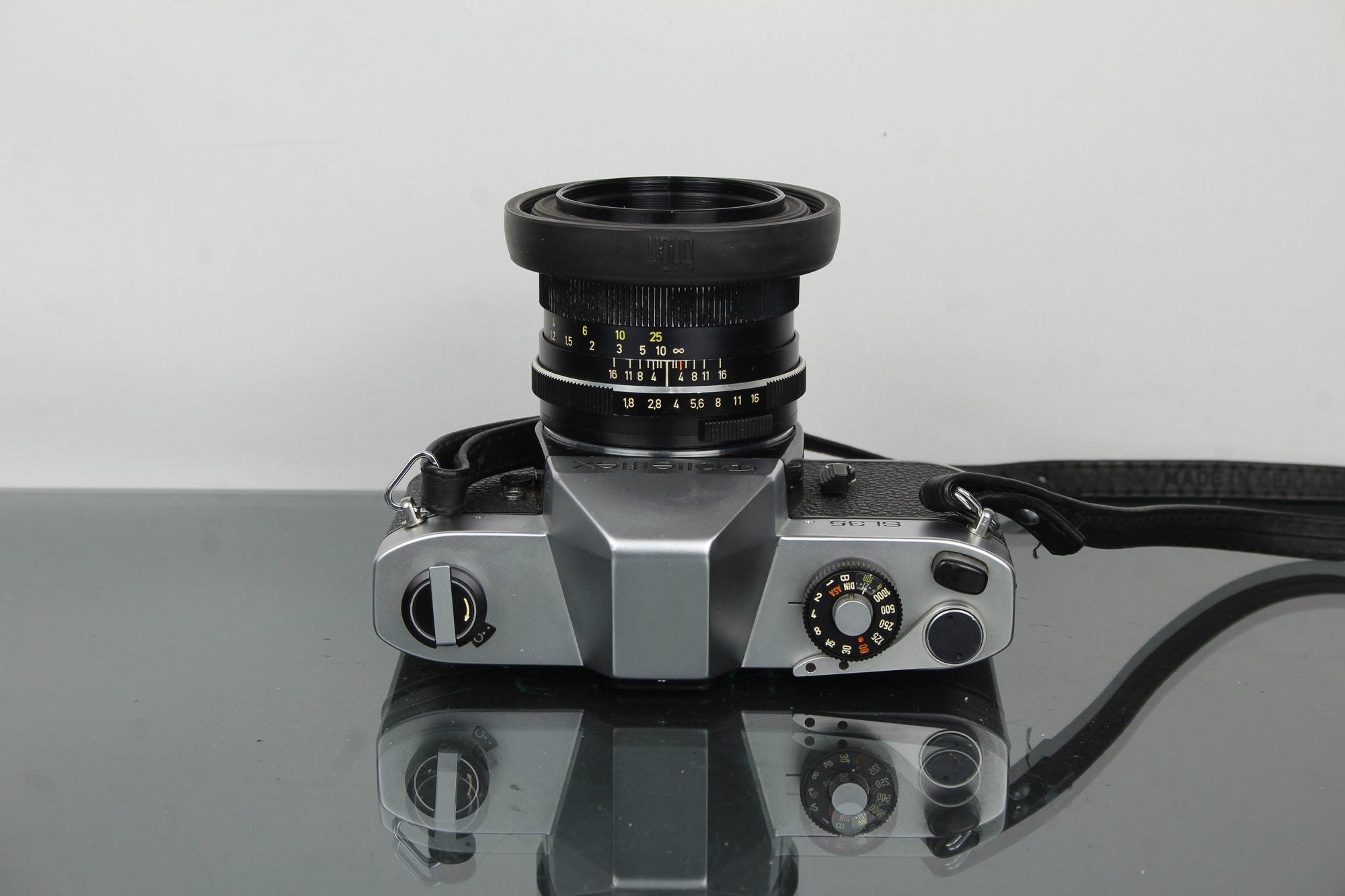 Rolleiflex SL35 + 50mm f/1.8 Rollei QBM lens