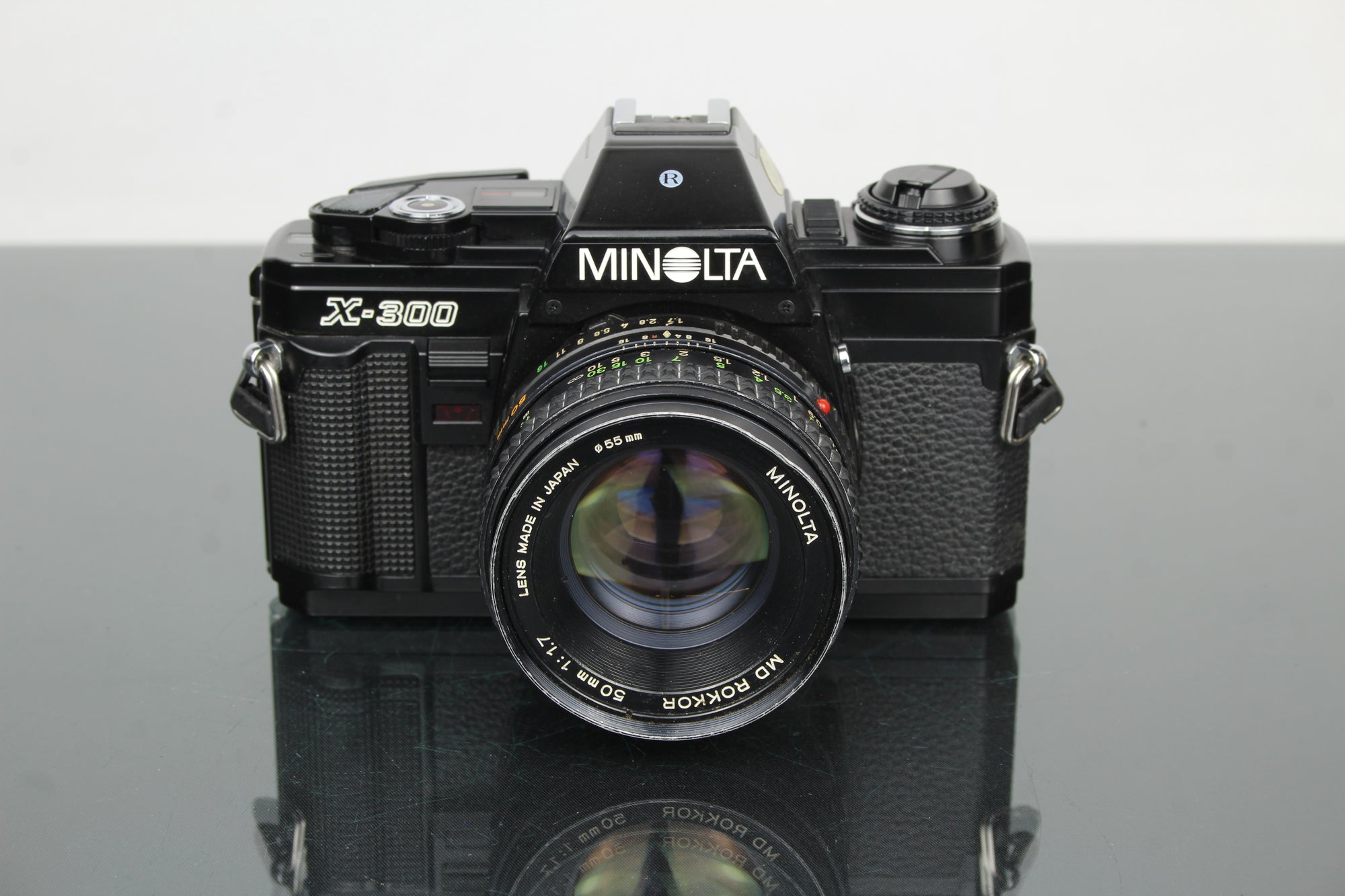Minolta X-300 + MD Rokkor 50mm 1:1.7 55mm Objektiv