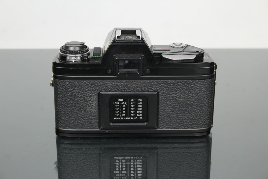 Minolta X-300 + MD Rokkor 50mm 1:1.7 55mm Objektiv
