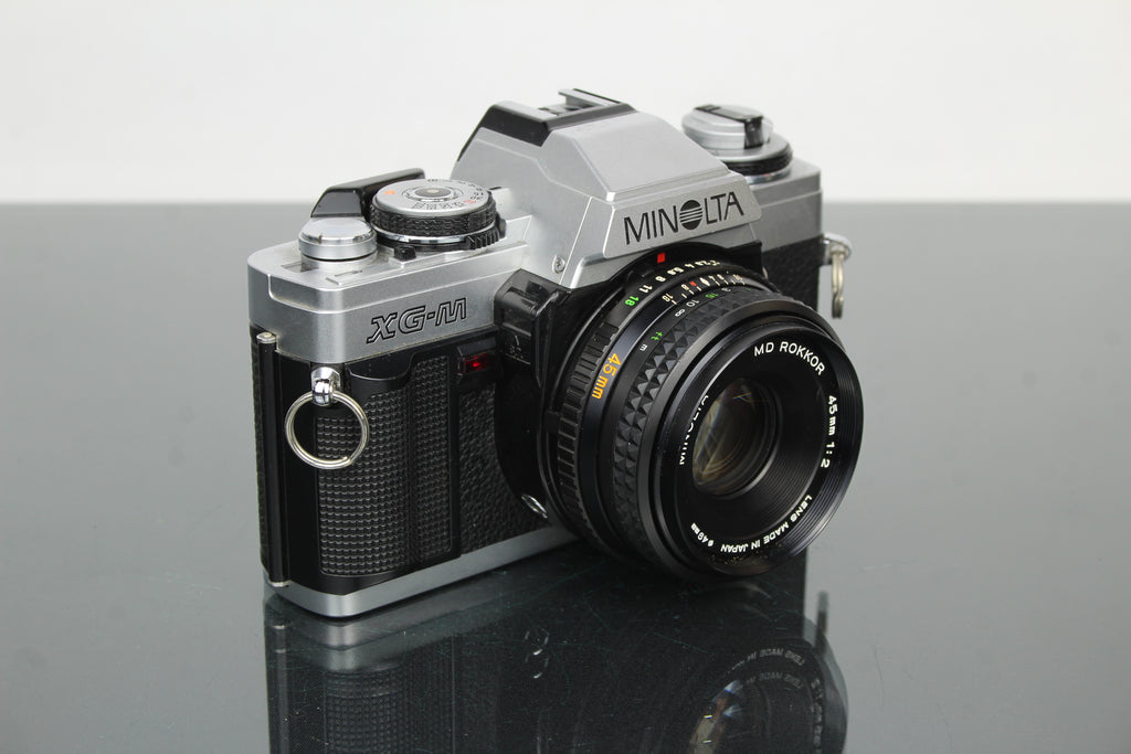 Minolta XG-M + 45mm 1:2 Minolta MD Rokkor Objektiv