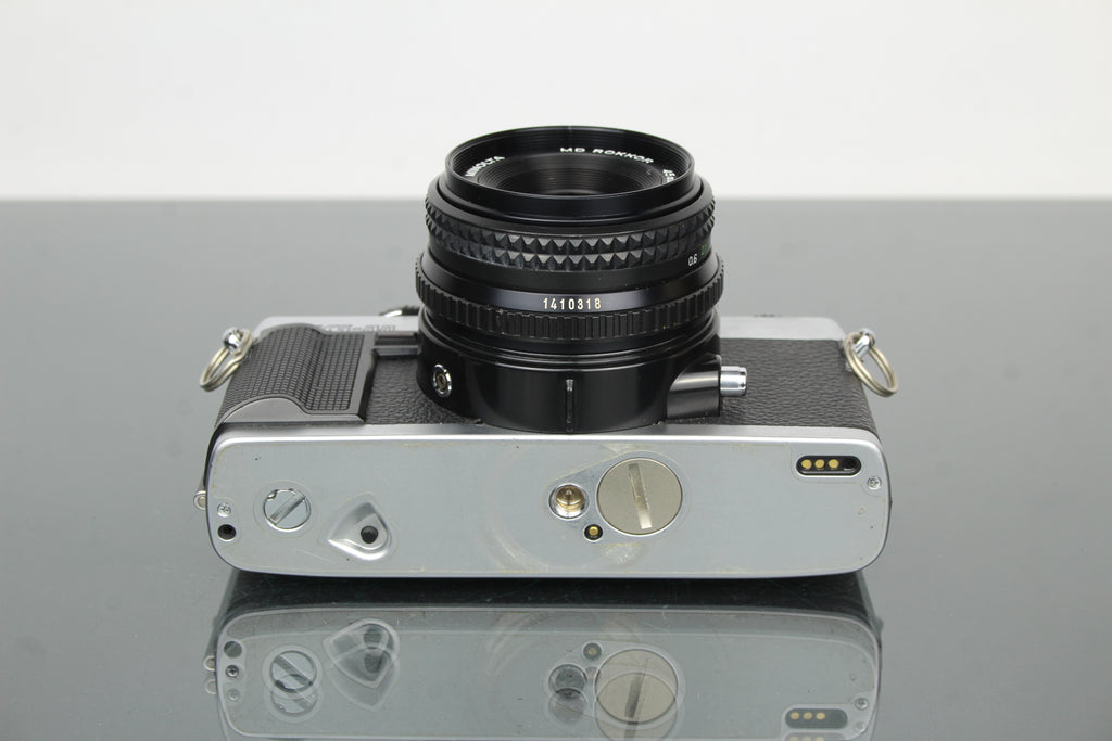 Minolta XG-M + 45mm 1:2 Minolta MD Rokkor Objektiv