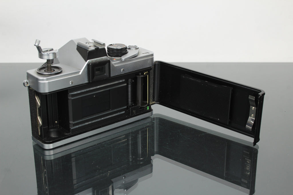 <tc>Praktica</tc> super TL2 + Pentacon elektrisches 50mm 1.8 M42 Objektiv