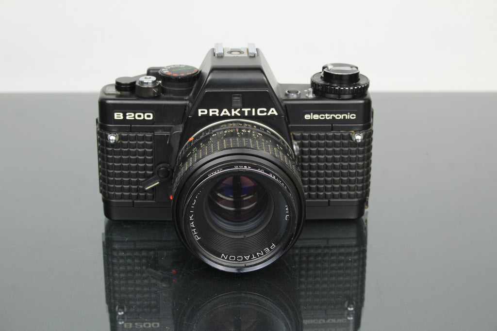 <tc>Praktica</tc> B200 Elektronik +  <tc>Praktica</tc>r 50mm 1.8 Objektiv