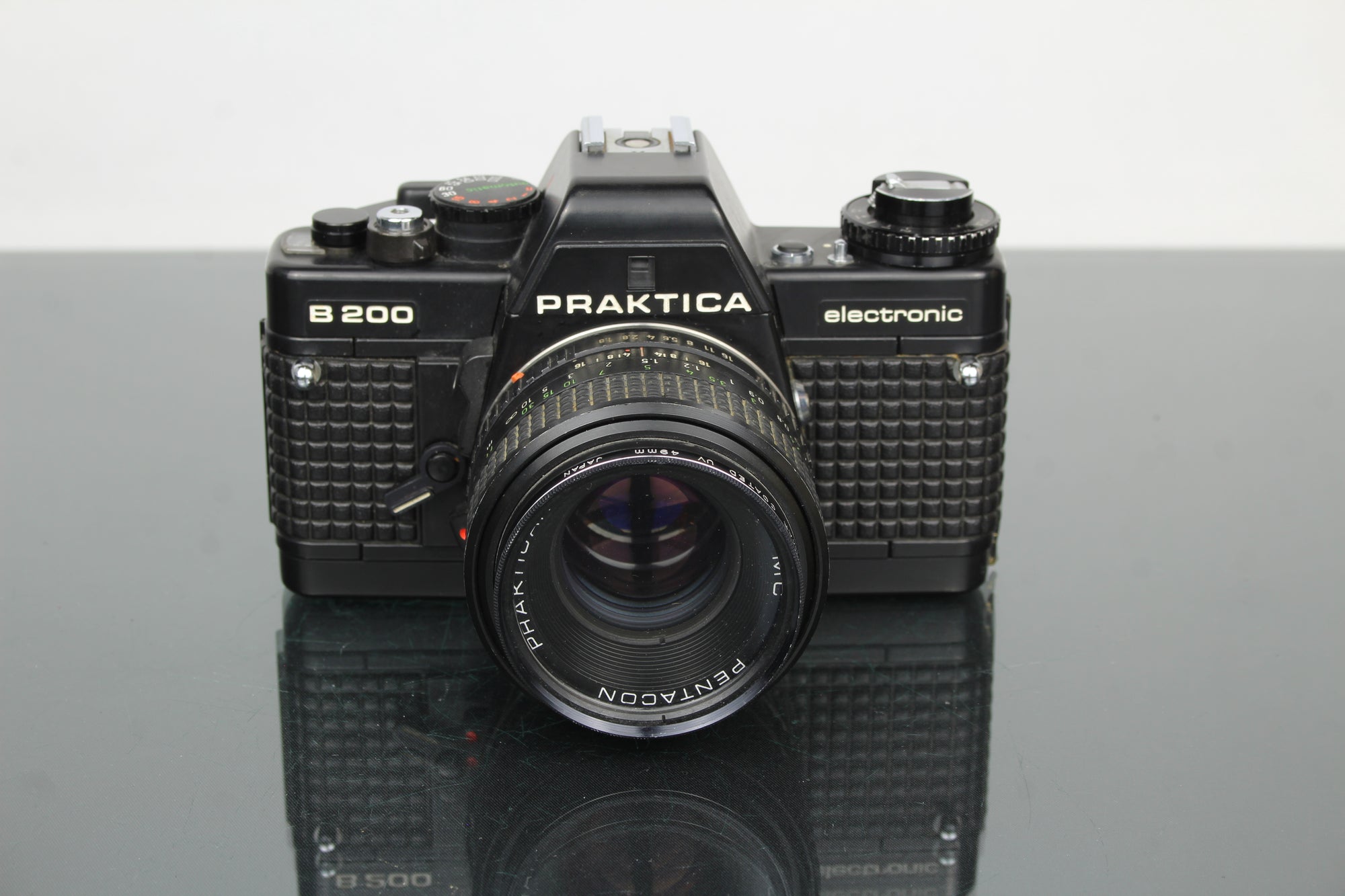 <tc>Praktica</tc> B200 Elektronik +  <tc>Praktica</tc>r 50mm 1.8 Objektiv