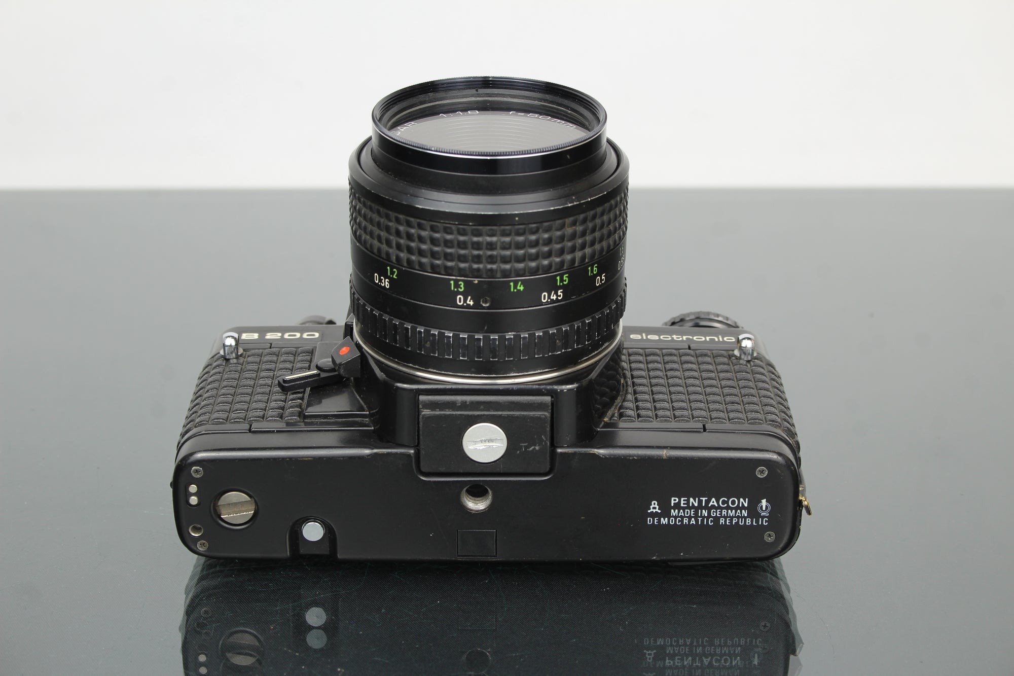<tc>Praktica</tc> B200 Elektronik +  <tc>Praktica</tc>r 50mm 1.8 Objektiv