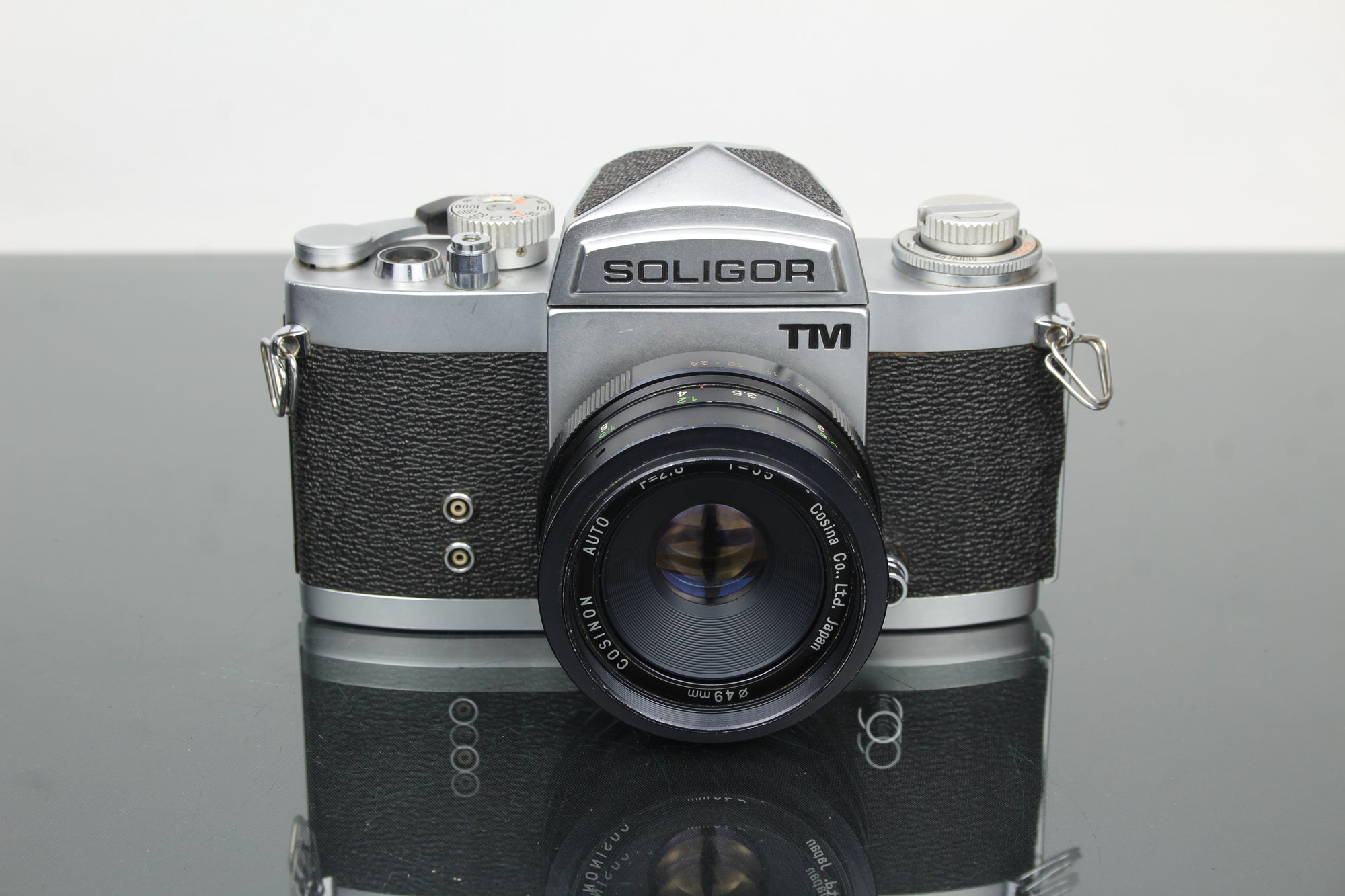 Soligor TM + Cosinon Auto 55mm f/2.8 Objektiv