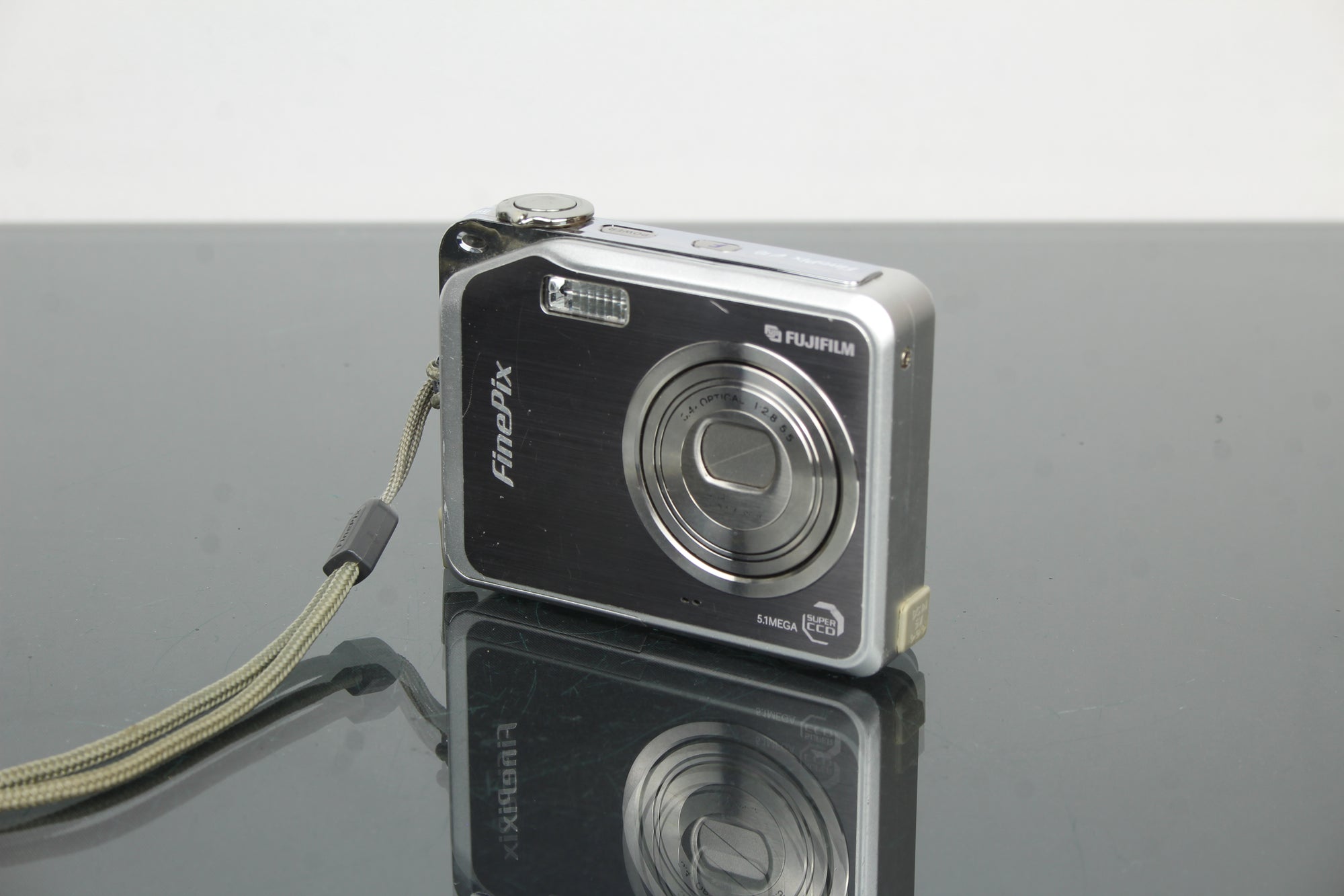 Fujifilm Finepix V10