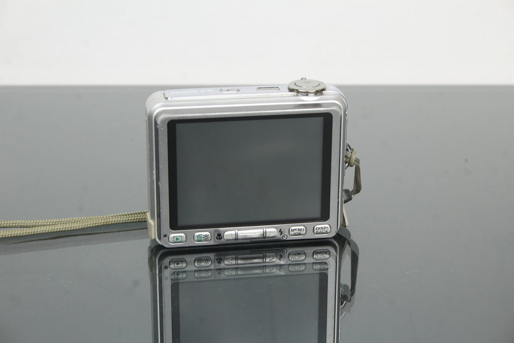 Fujifilm Finepix V10