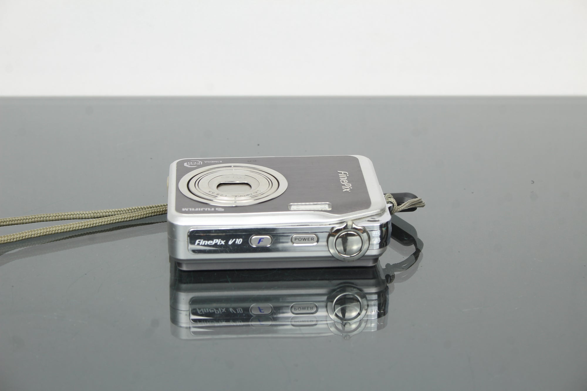 Fujifilm Finepix V10