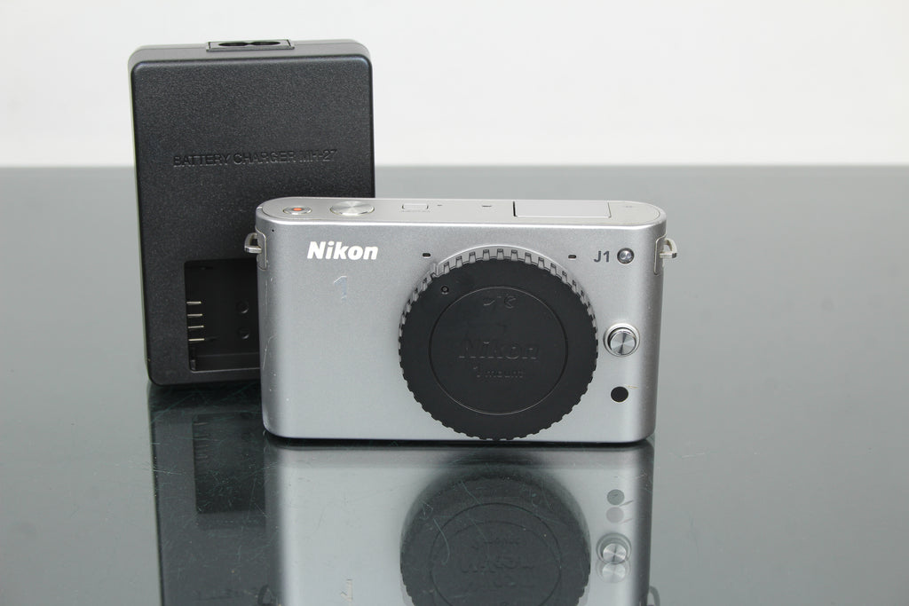 Nikon J1