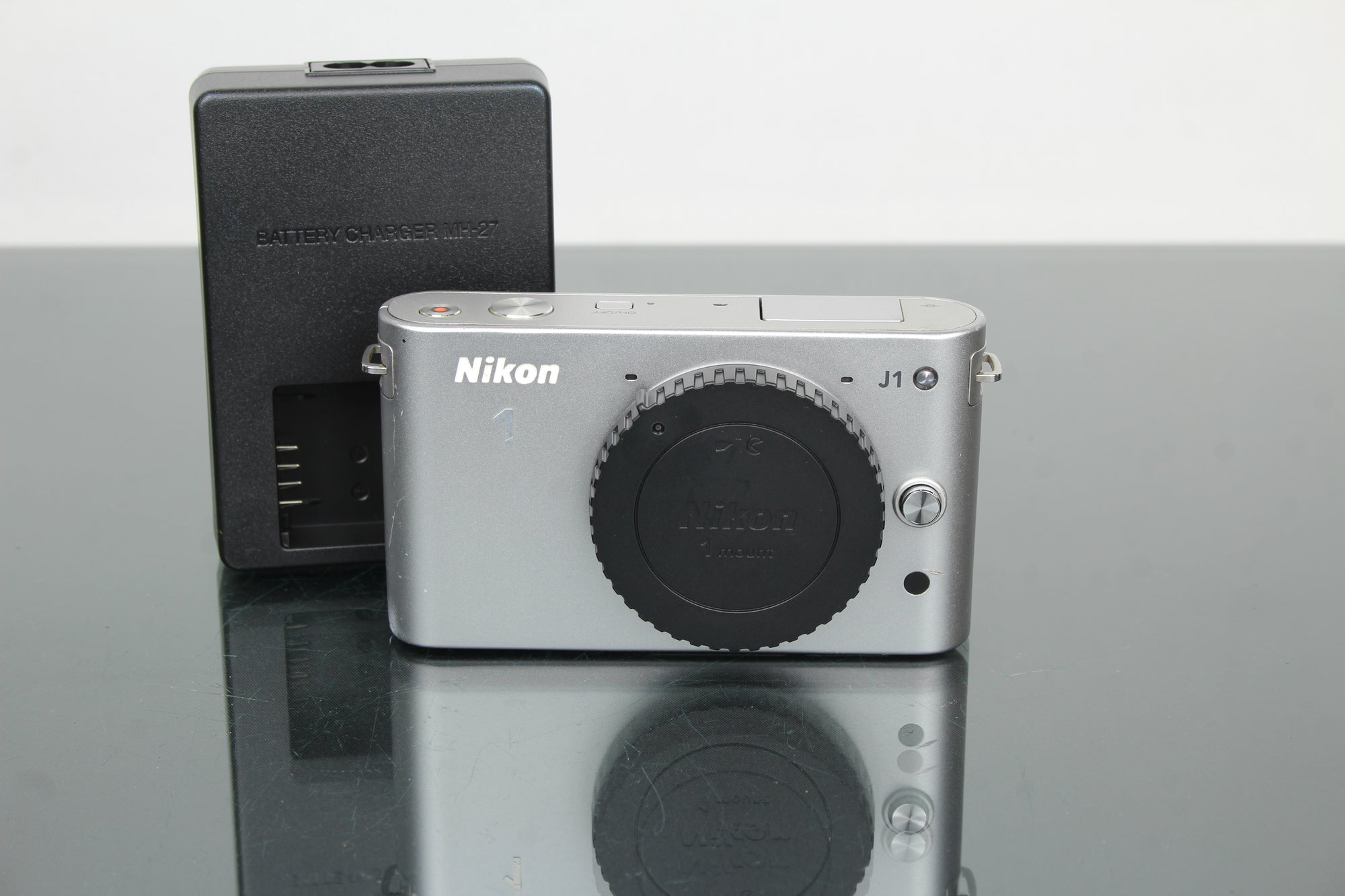 Nikon J1