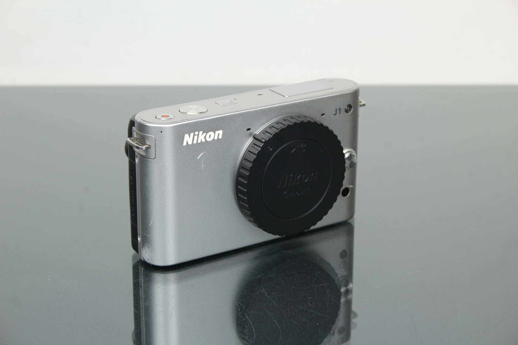 Nikon J1