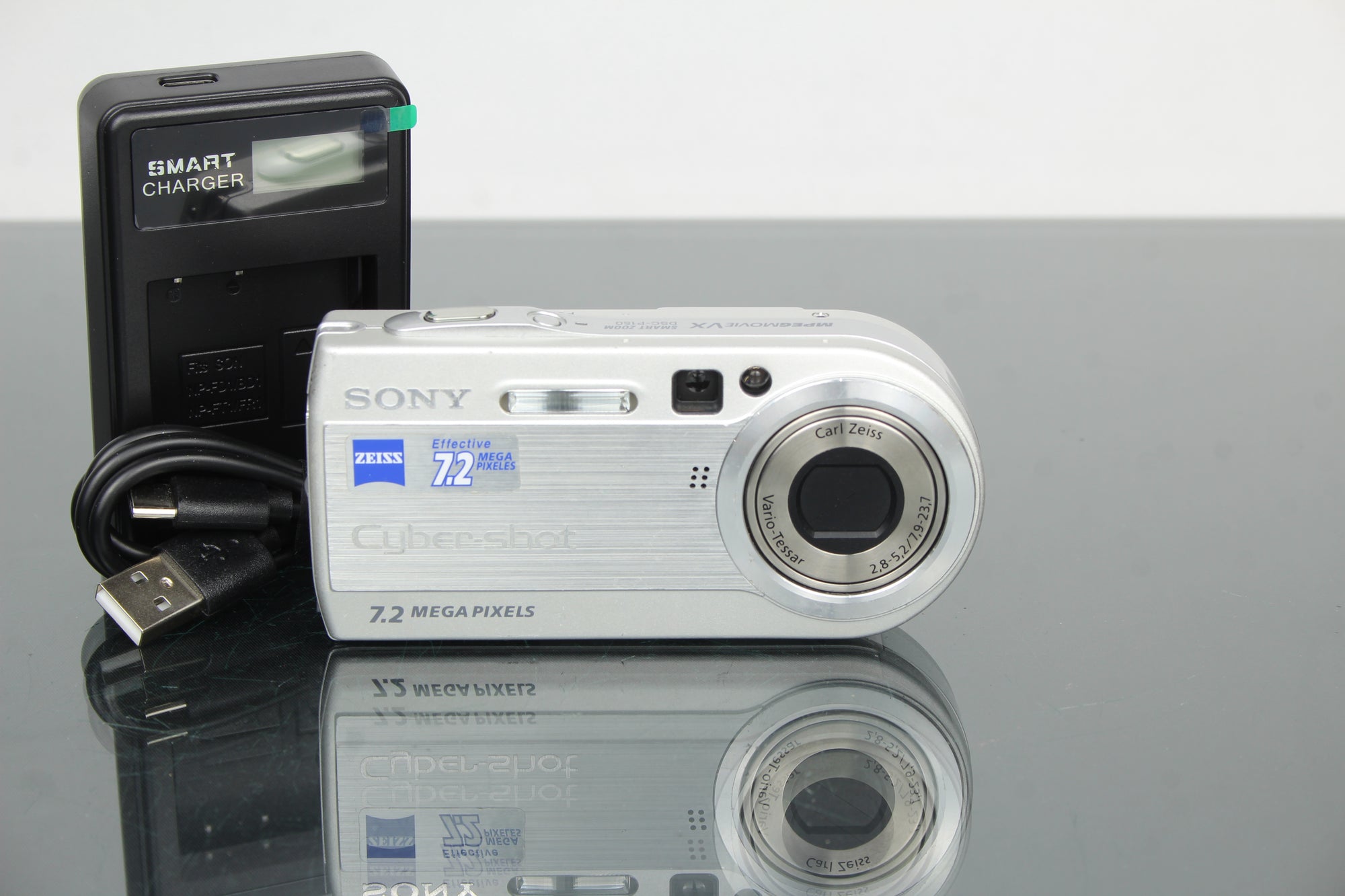 Sony Cyber-shot DSC-P150