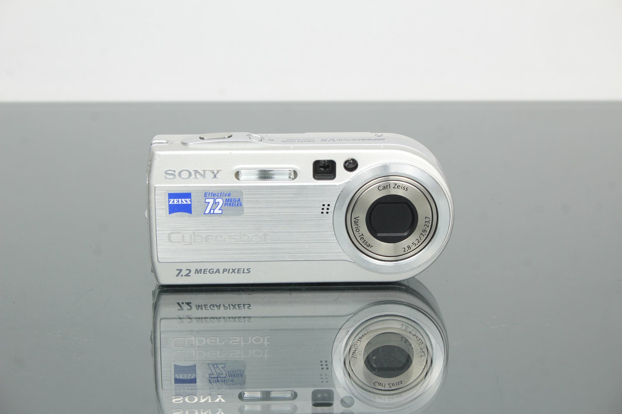 Sony Cyber-shot DSC-P150