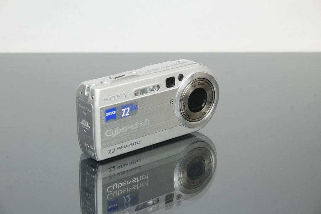 Sony Cyber-shot DSC-P150