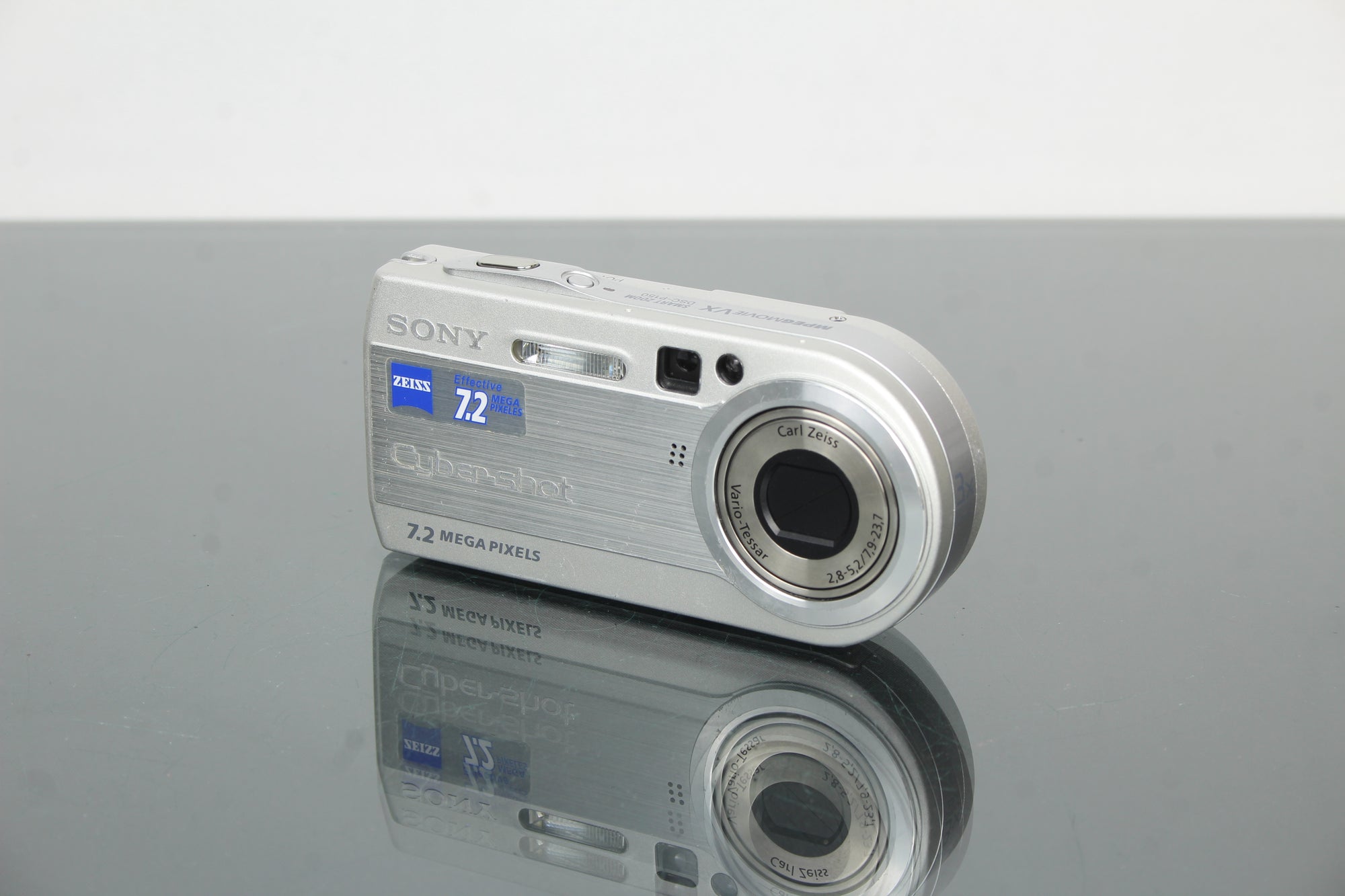 Sony Cyber-shot DSC-P150