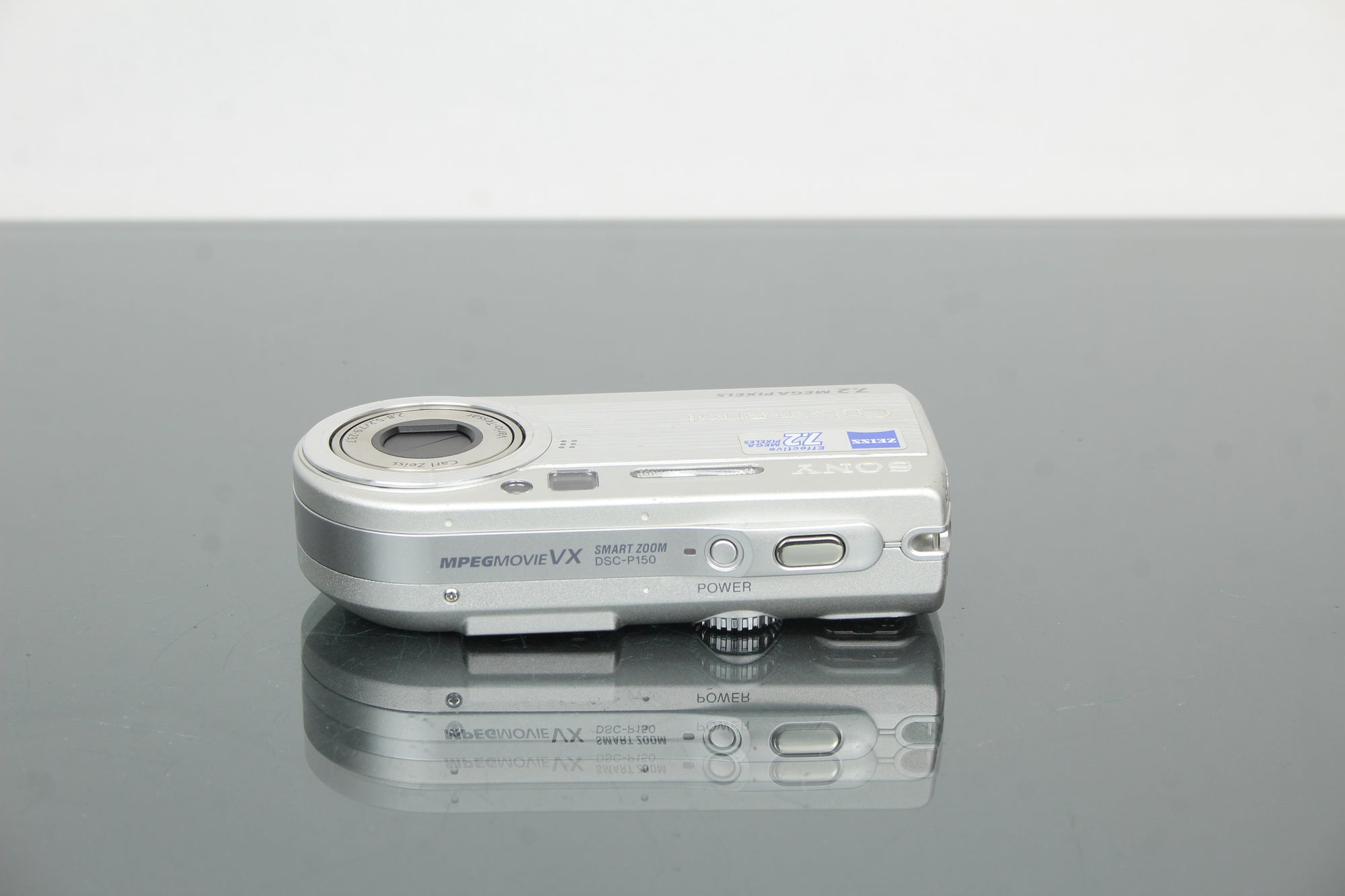 Sony Cyber-shot DSC-P150