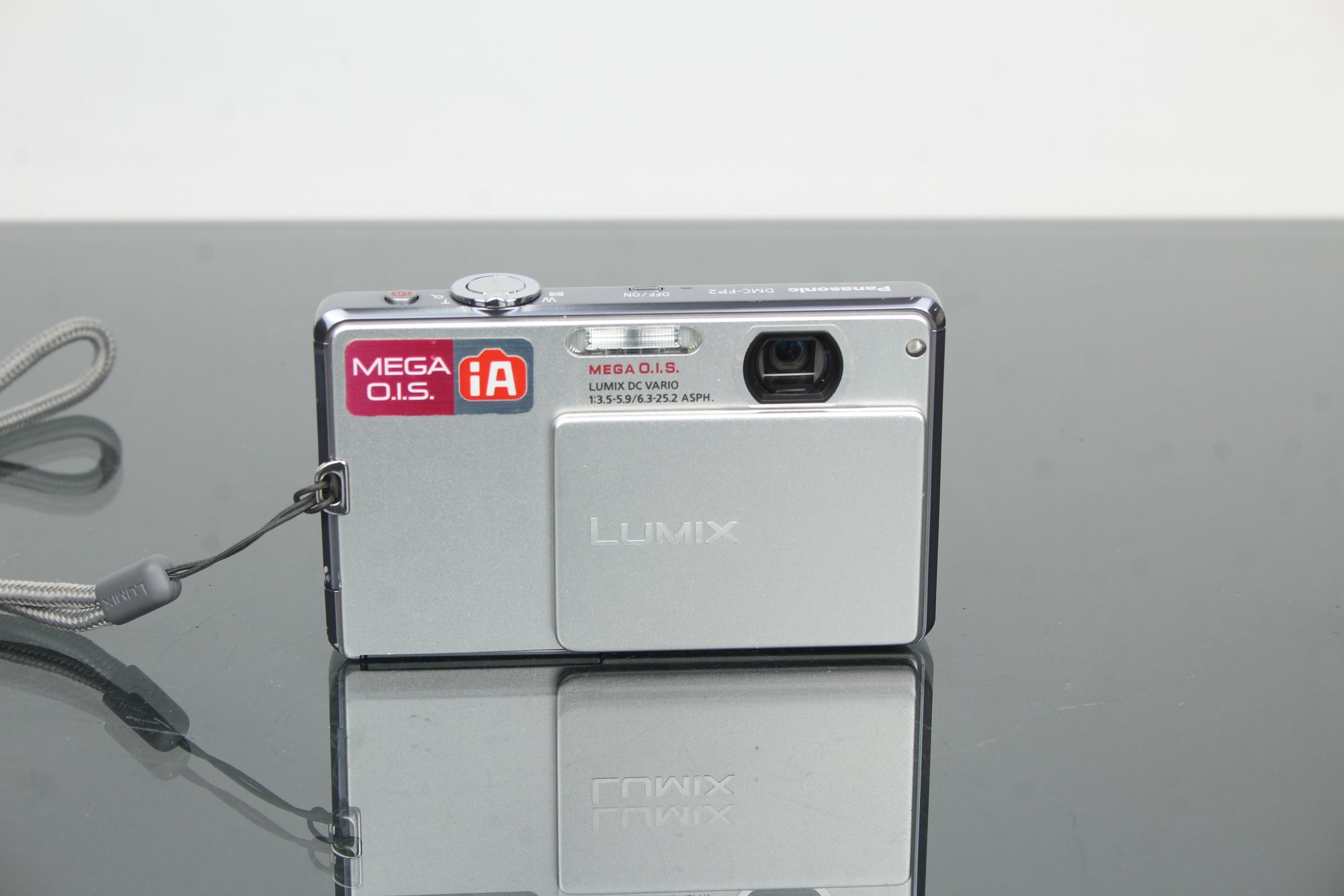 Panasonic Lumix DMC-FP2