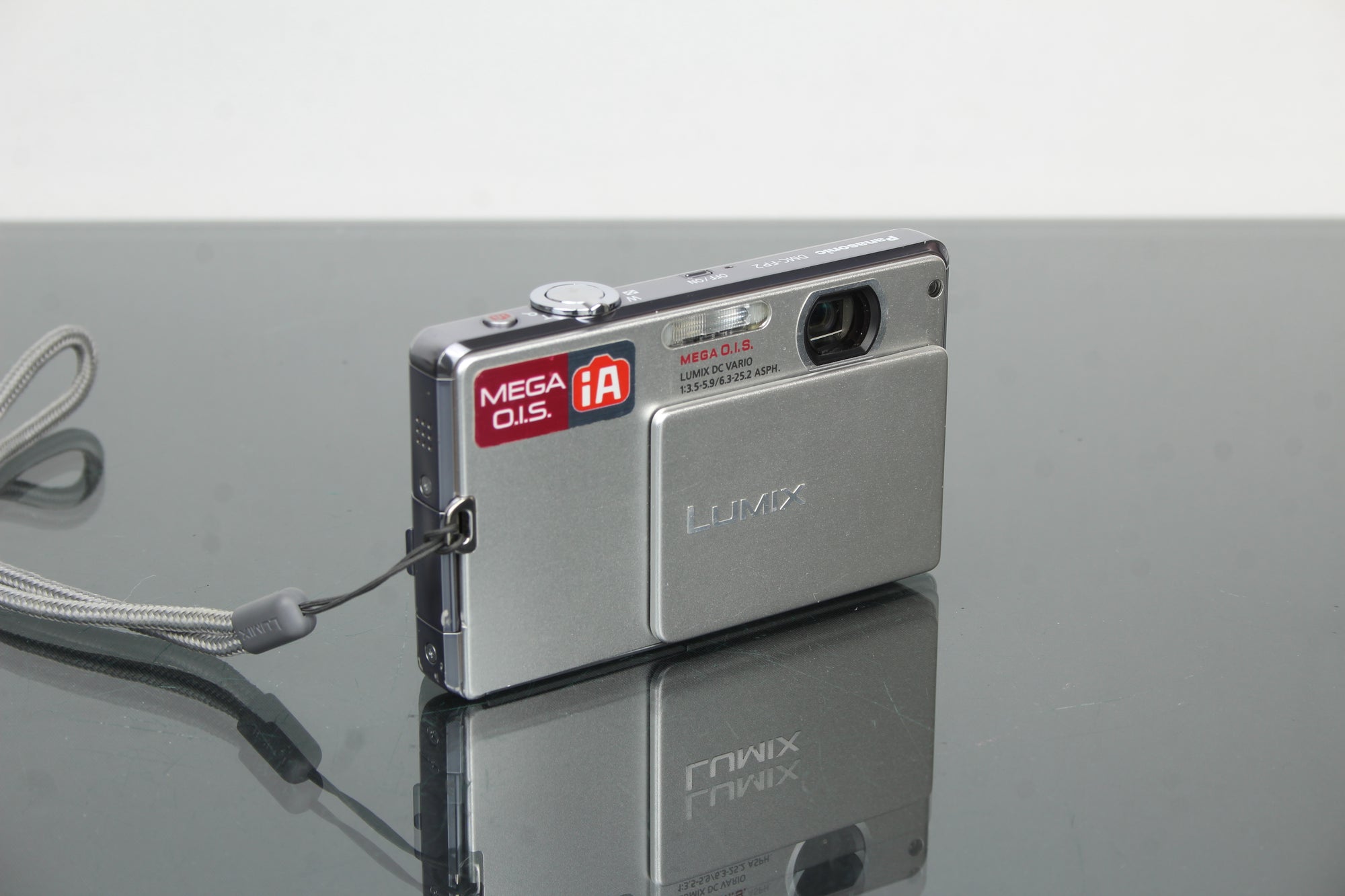 Panasonic Lumix DMC-FP2