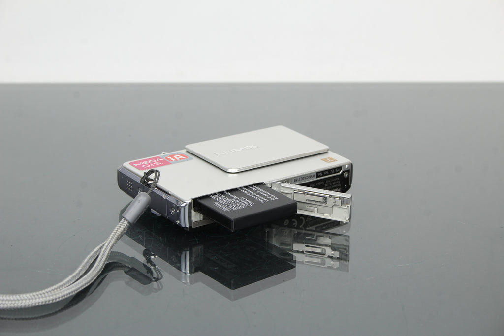 Panasonic Lumix DMC-FP2