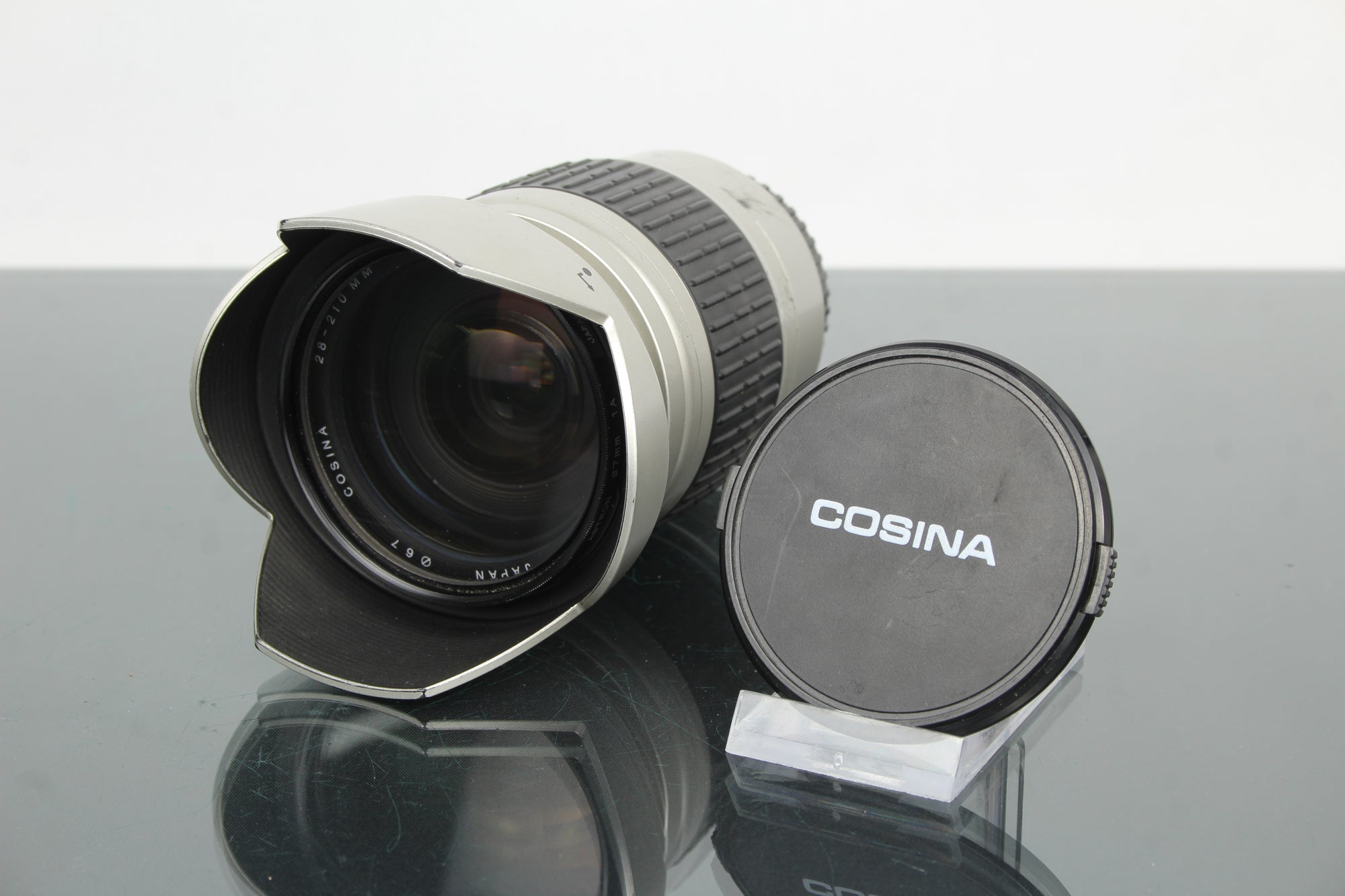 Cosina 28-210mm MC 1:4.2-6.5 Canon EF-Mount