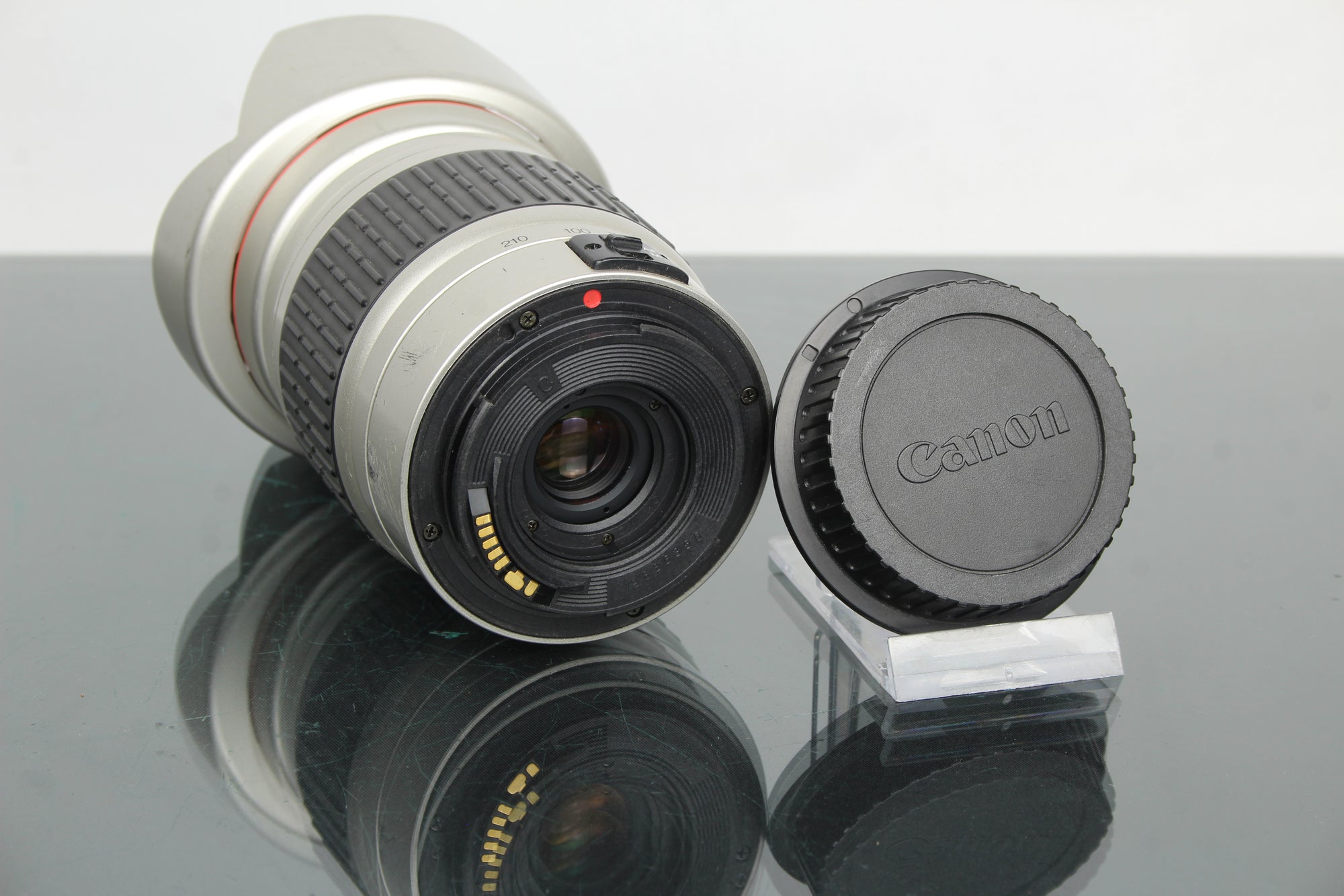 Cosina 28-210mm MC 1:4.2-6.5 Canon EF-Mount