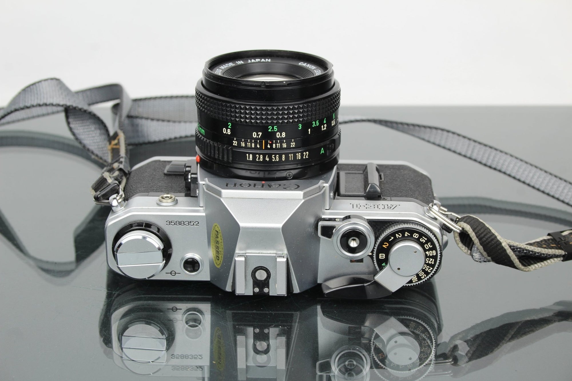 Canon AE - 1 + 50mm 1.8 FD lens - Dutch|Thrift
