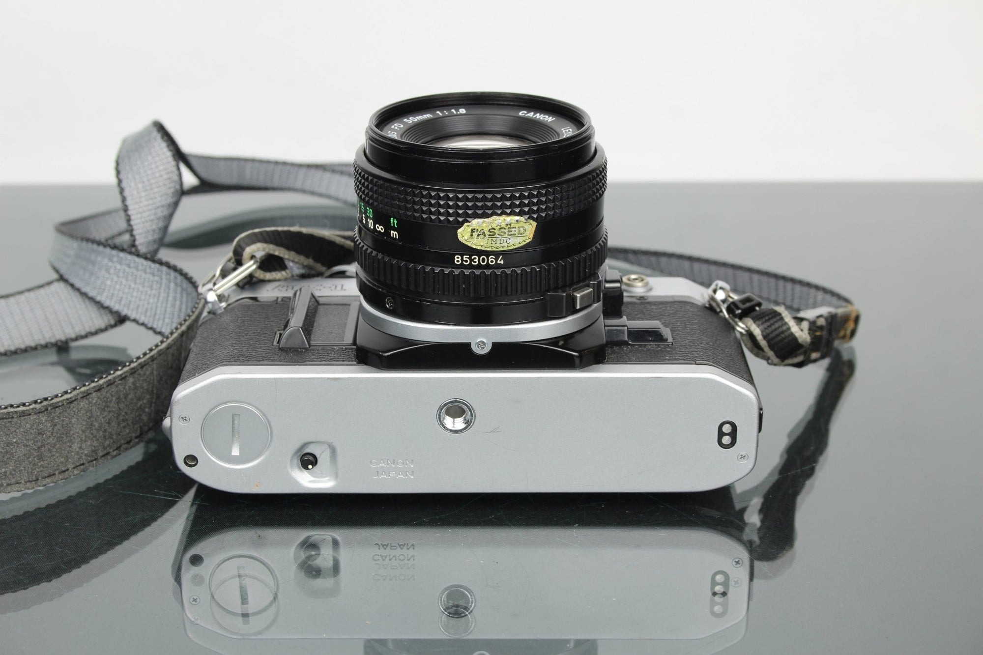 Canon AE - 1 + 50mm 1.8 FD lens - Dutch|Thrift