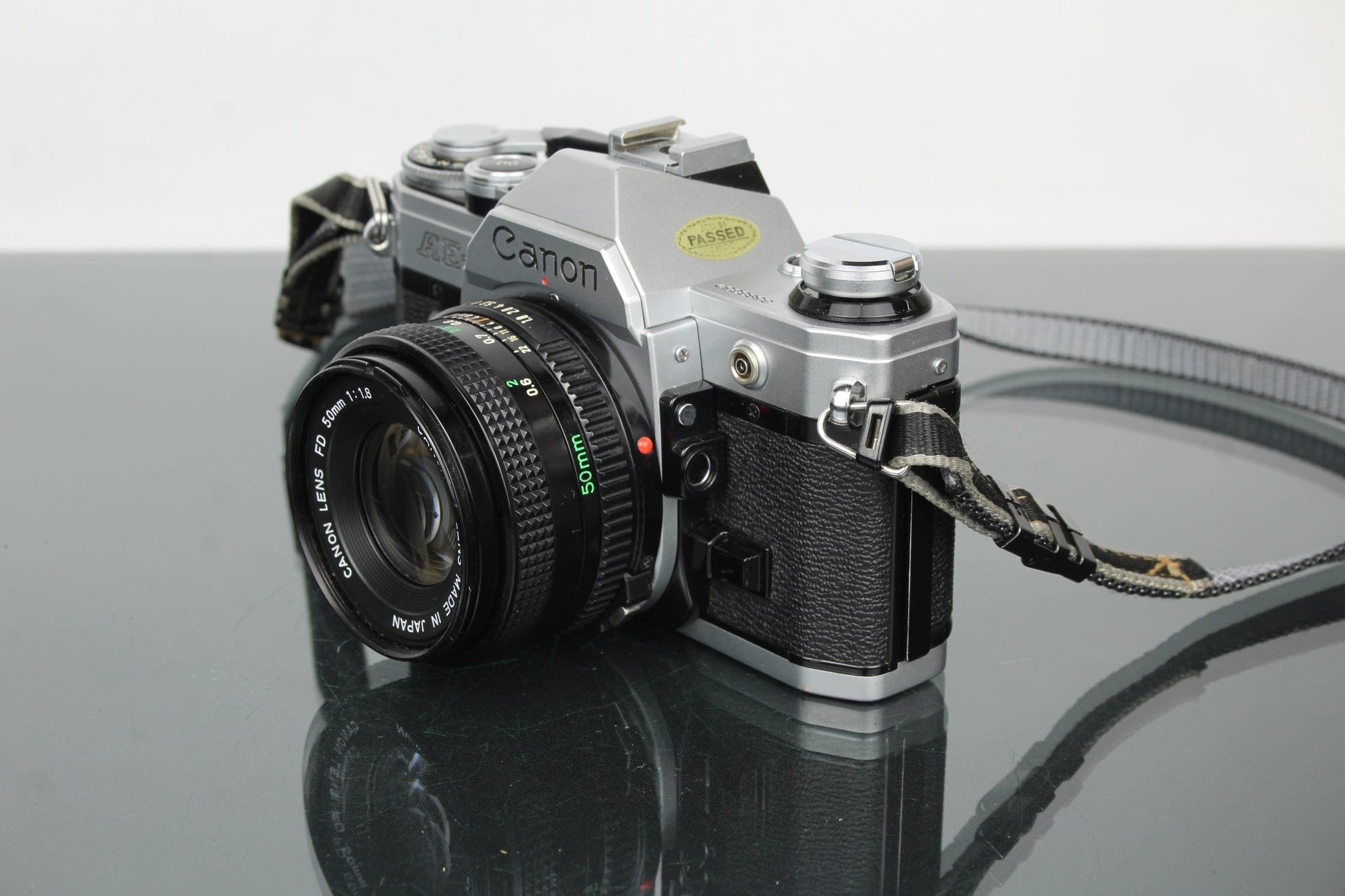 Canon AE - 1 + 50mm 1.8 FD lens - Dutch|Thrift