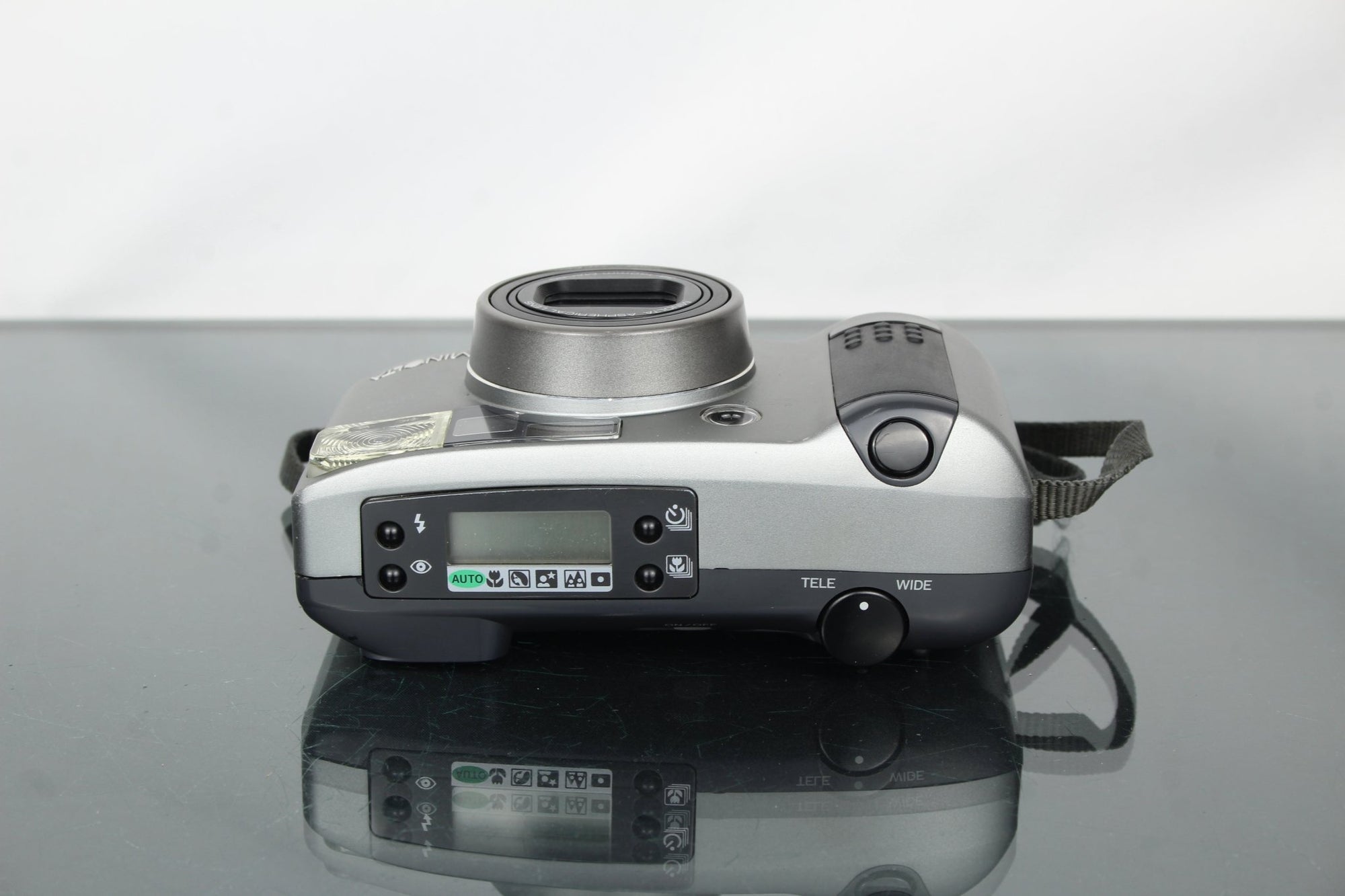 Minolta Riva Zoom 140EX - Dutch|Thrift