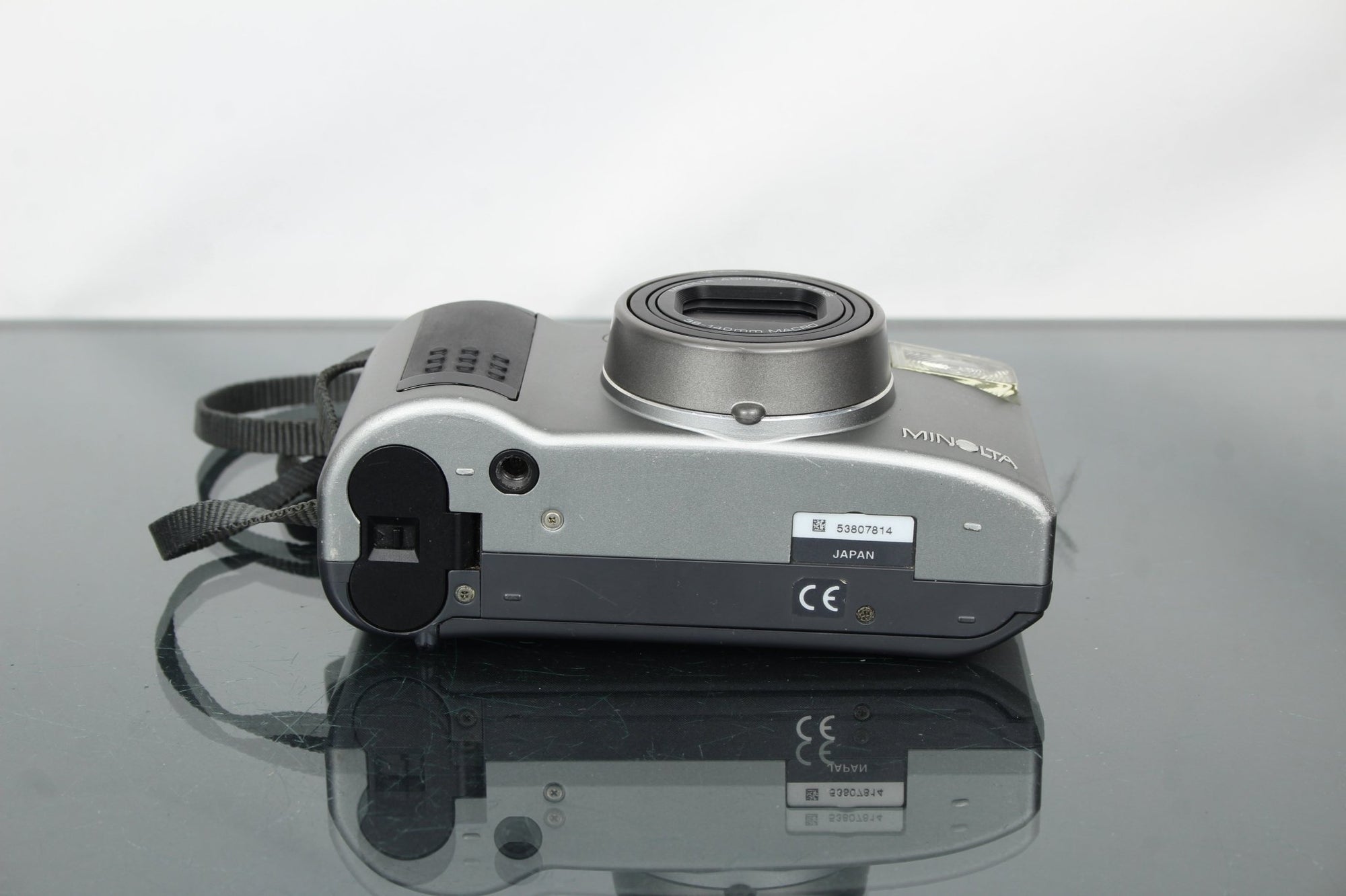 Minolta Riva Zoom 140EX - Dutch|Thrift