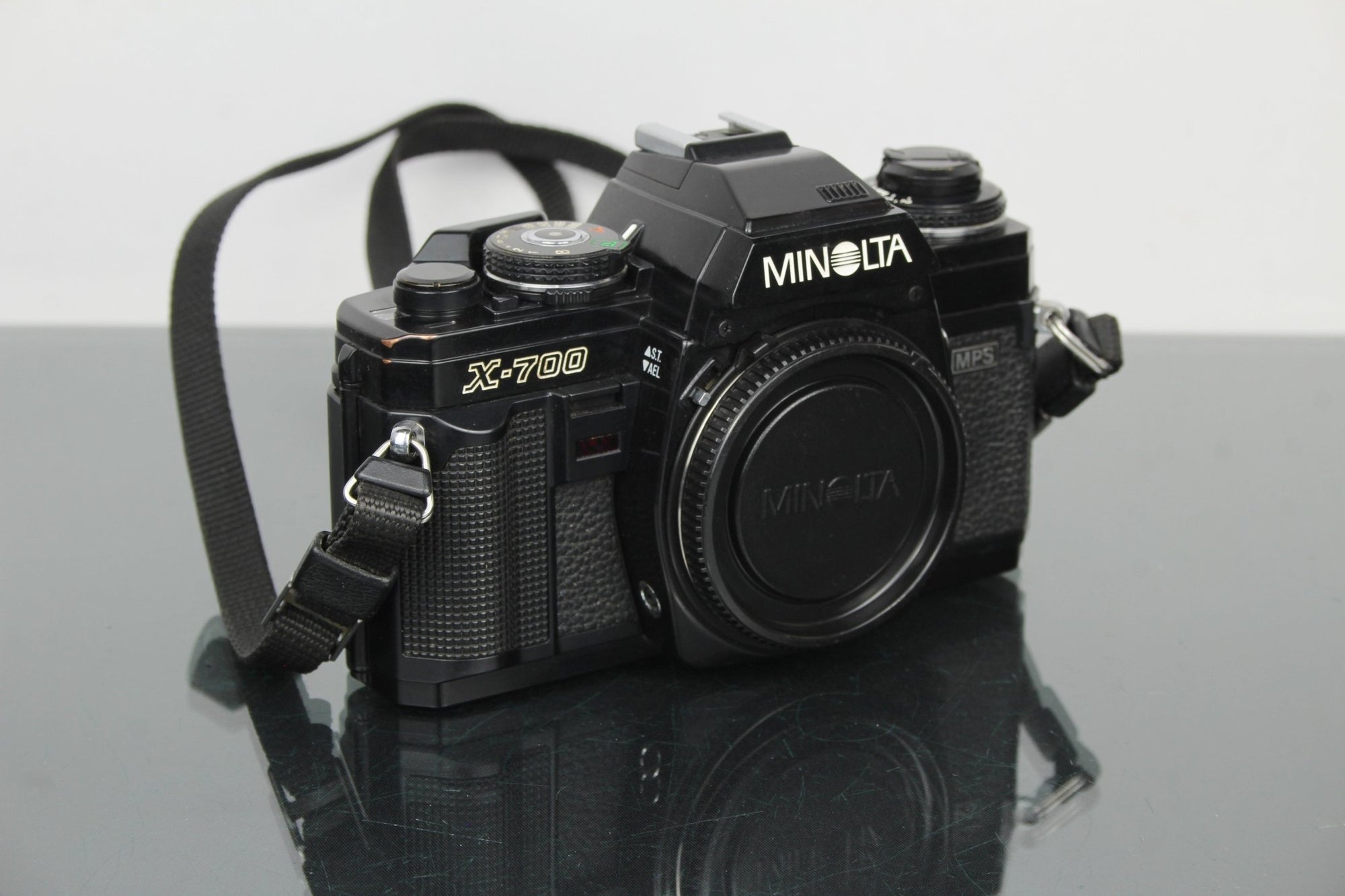 Minolta X - 700 - Dutch|Thrift