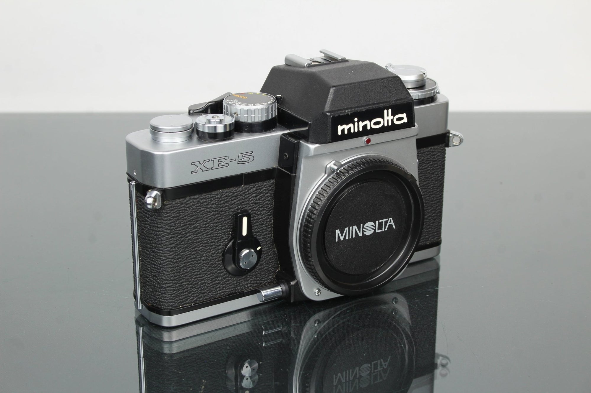 Minolta XE - 5 - Dutch|Thrift