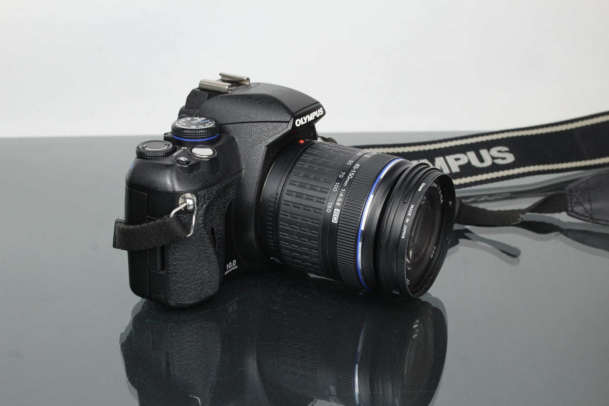 Olympus E - 450 + 40 - 150mm 1:4 - 5.6 ED lens - Dutch|Thrift