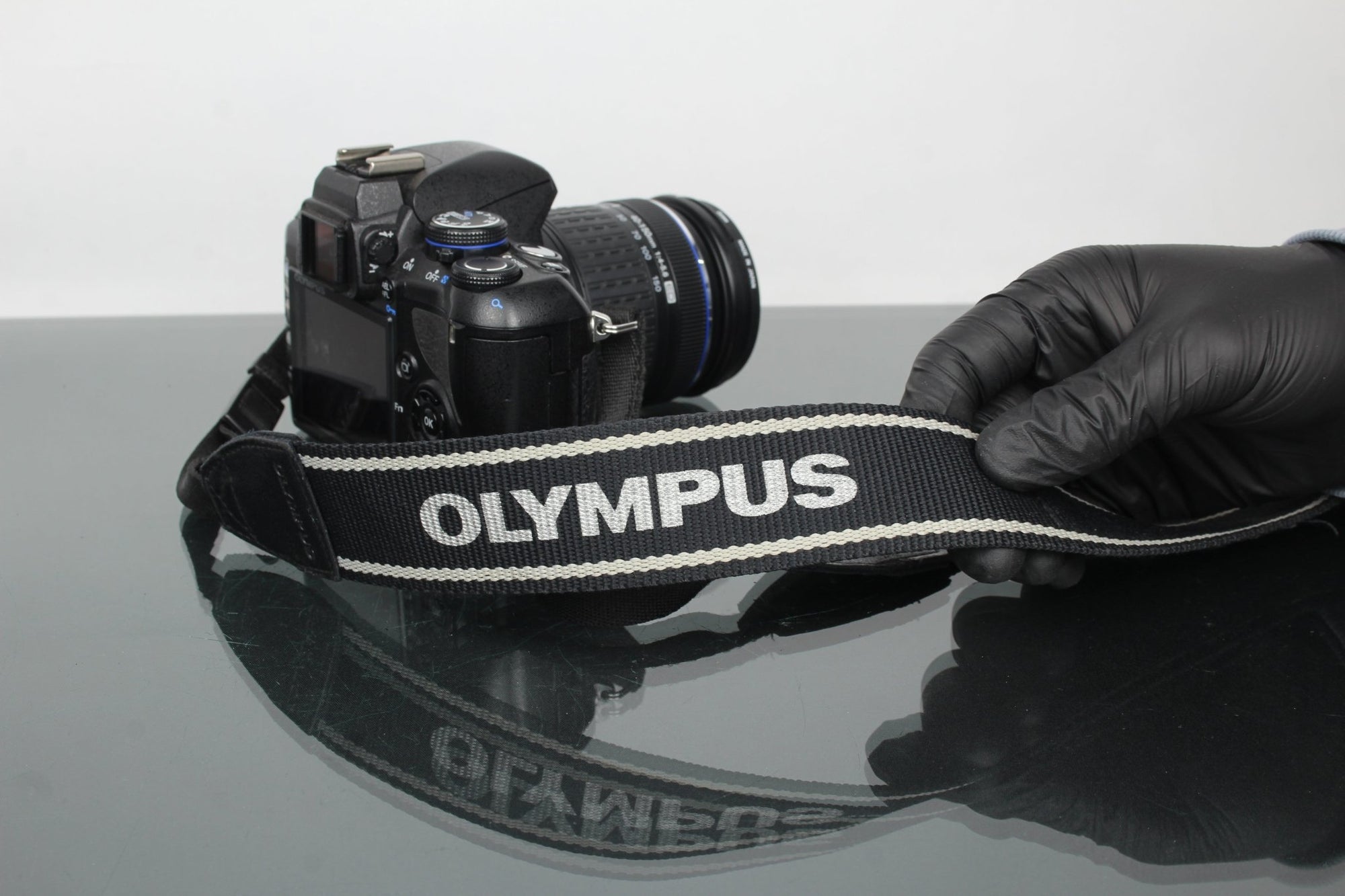 Olympus E - 450 + 40 - 150mm 1:4 - 5.6 ED lens - Dutch|Thrift