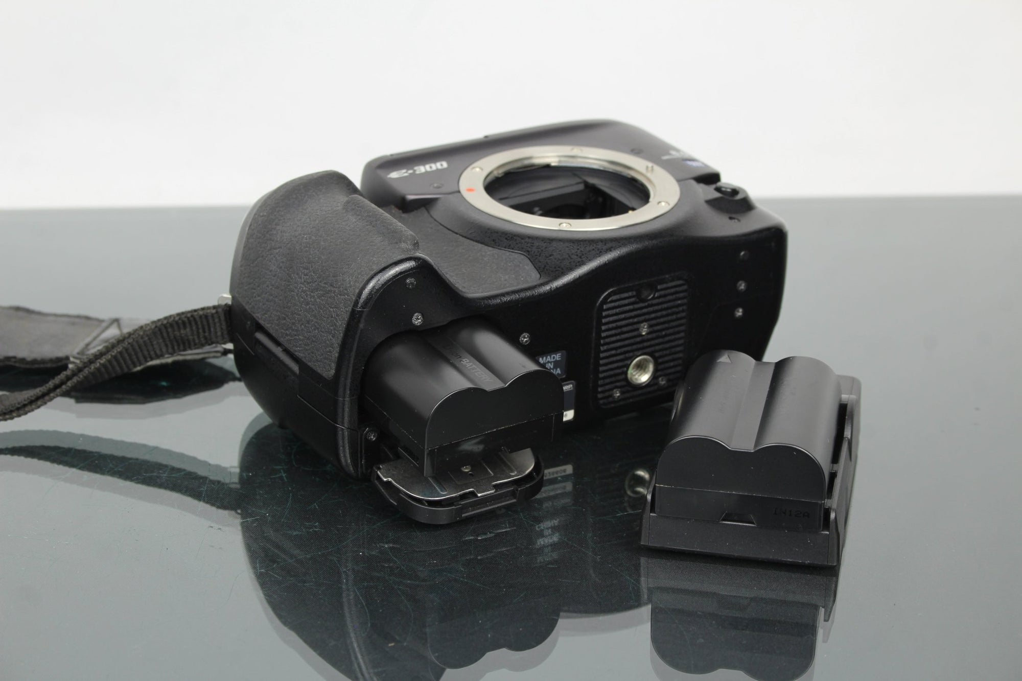 Olympus E300 - Dutch|Thrift