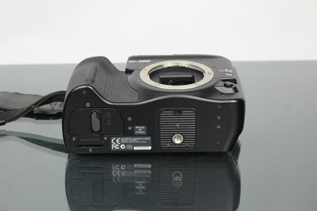 Olympus E300 - Dutch|Thrift