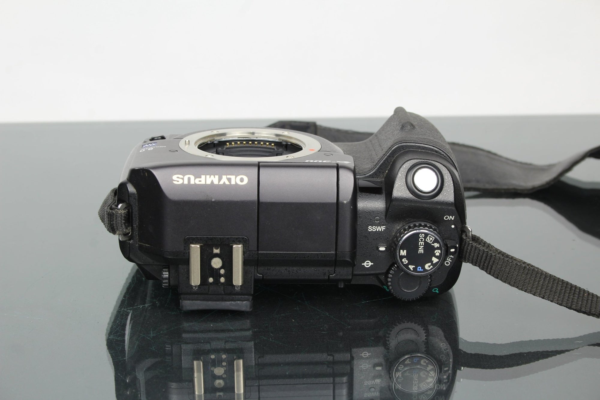 Olympus E300 - Dutch|Thrift